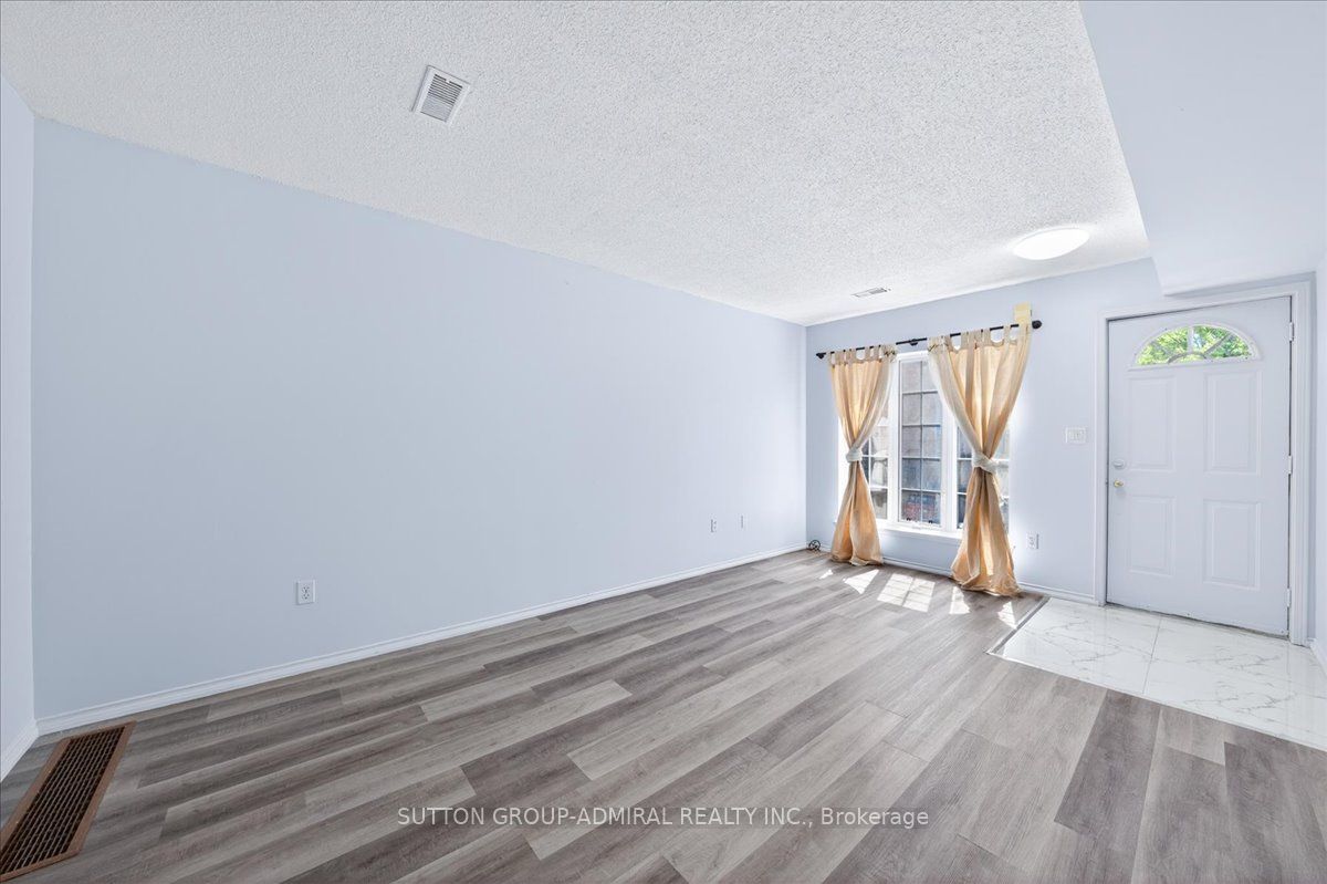 75 Strathaven Drive 35 Property Photo 8