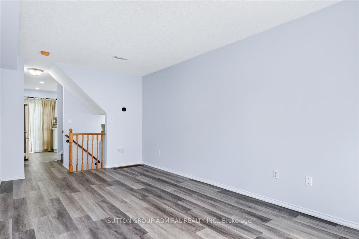 75 Strathaven Drive 35 Property Photo 9