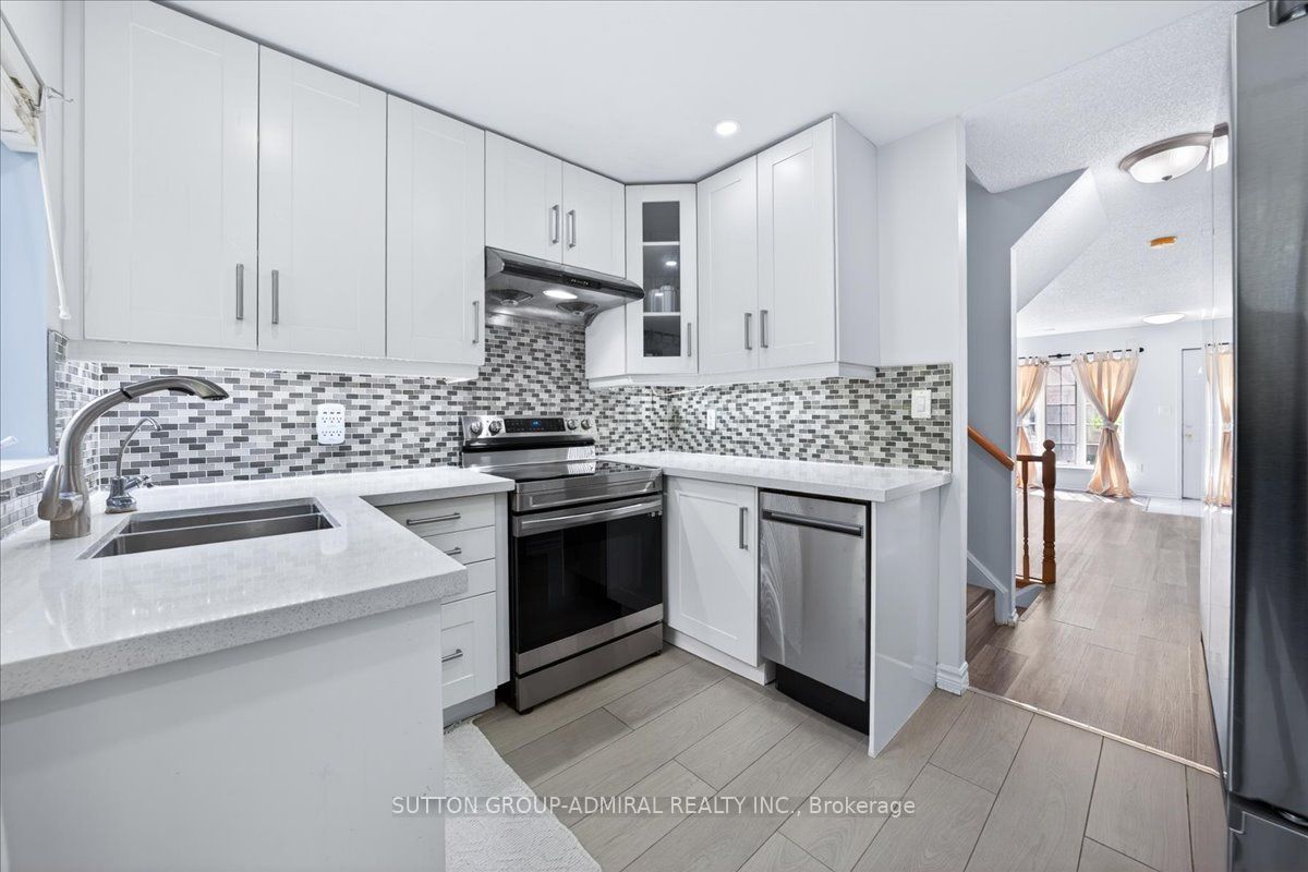 75 Strathaven Drive 35 Property Photo 14