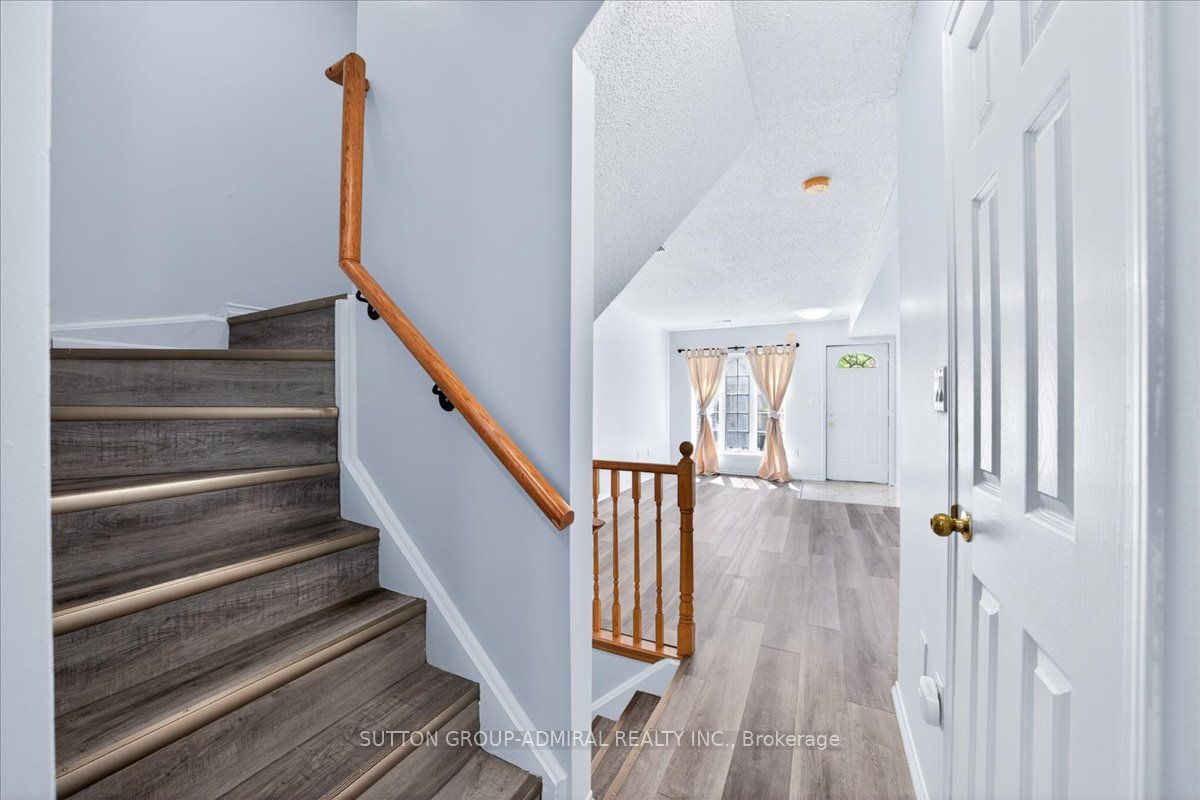 75 Strathaven Drive 35 Property Photo 18