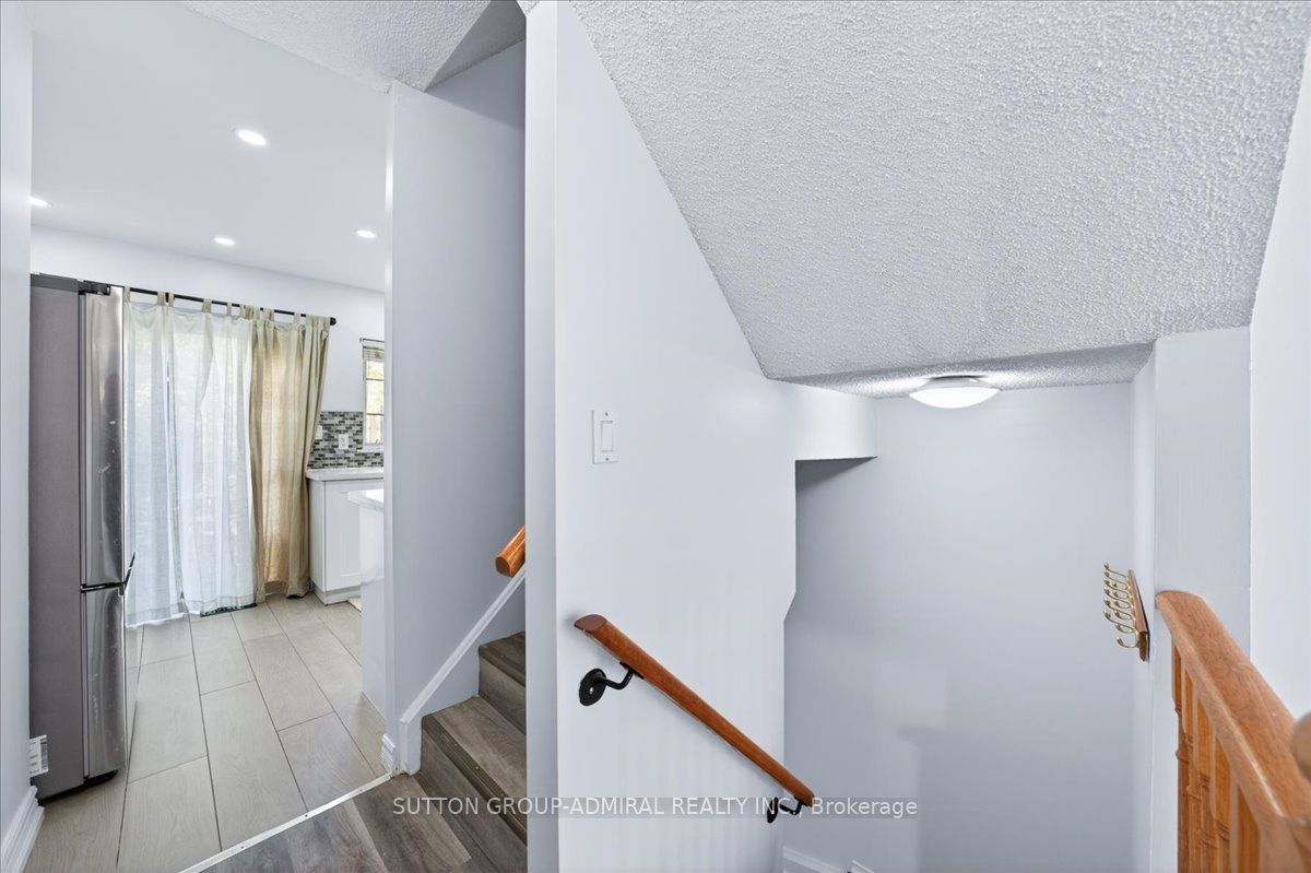 75 Strathaven Drive 35 Property Photo 20