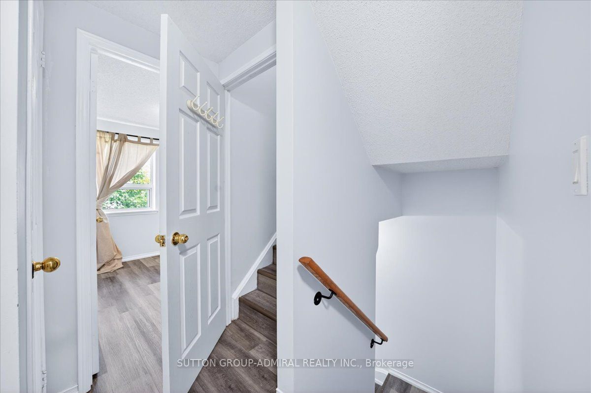 75 Strathaven Drive 35 Property Photo 21