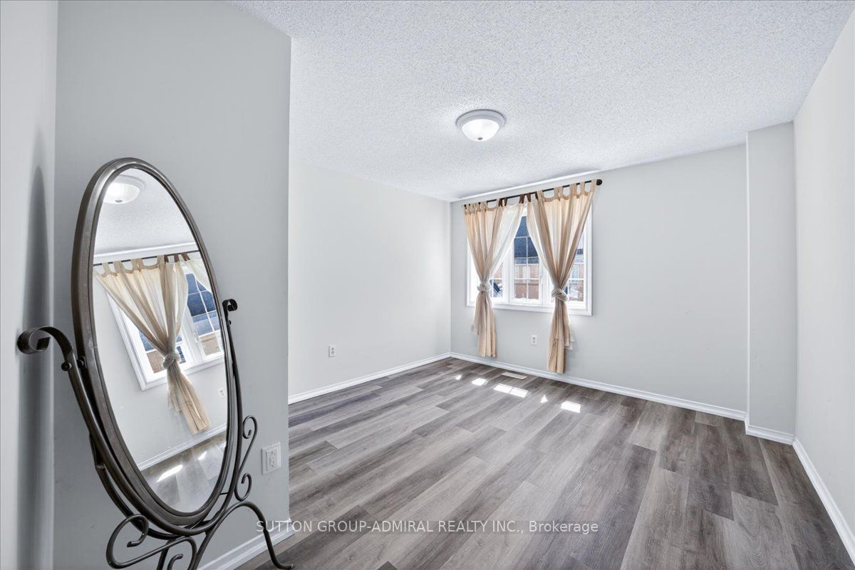 75 Strathaven Drive 35 Property Photo 22