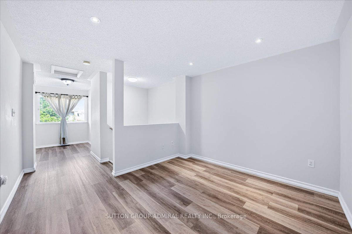 75 Strathaven Drive 35 Property Photo 32