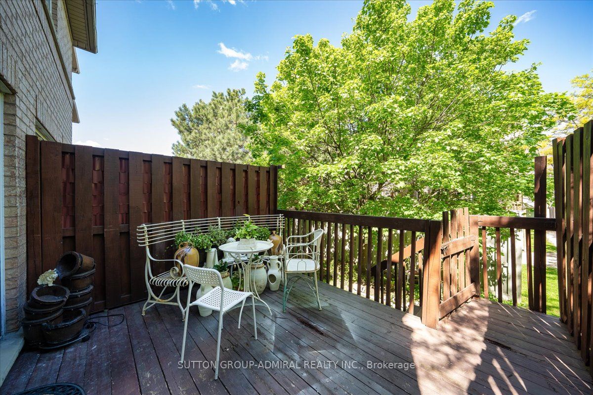 75 Strathaven Drive 35 Property Photo 40