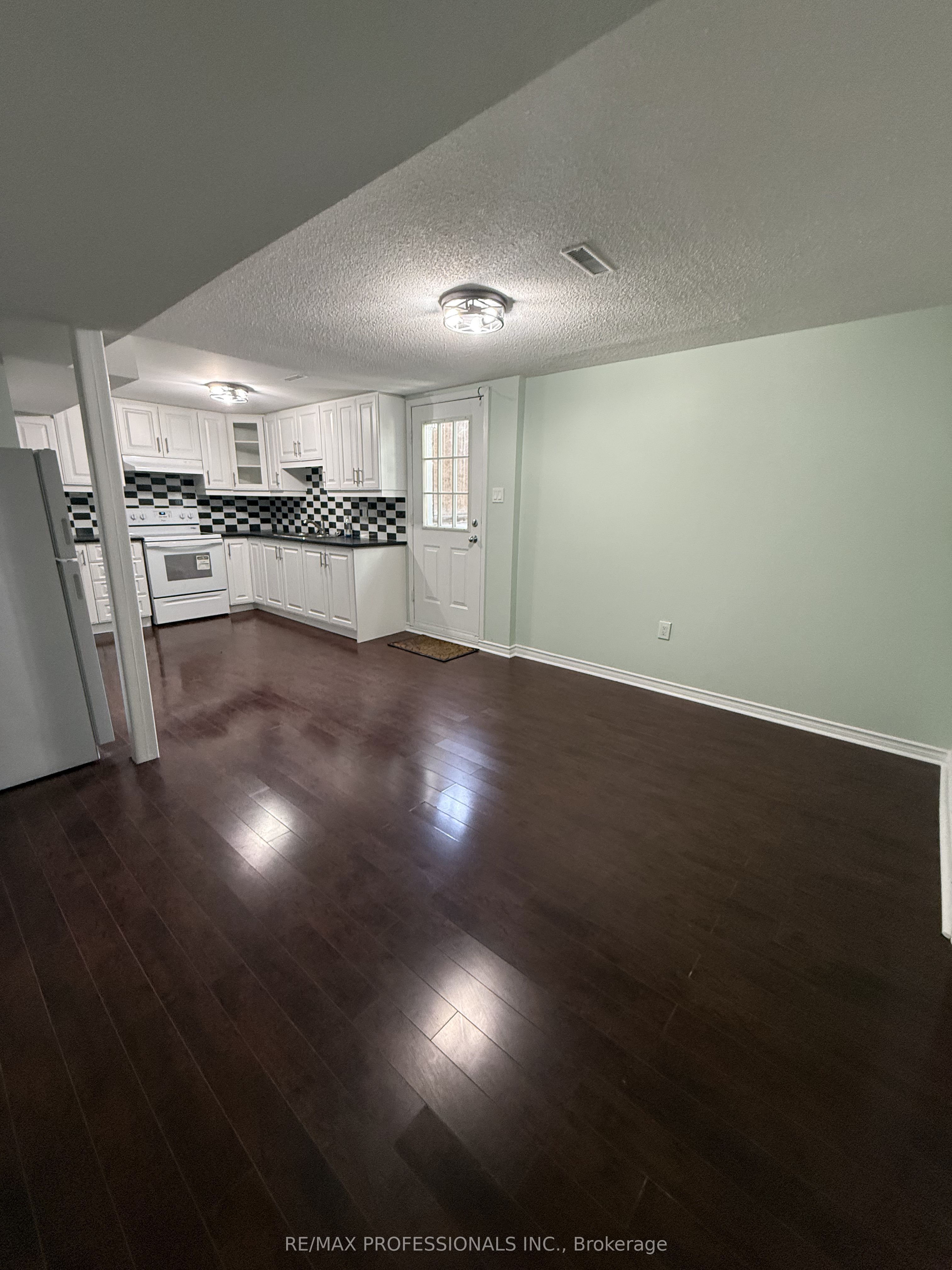 23 Dunwich Place Basement Property Photo 5