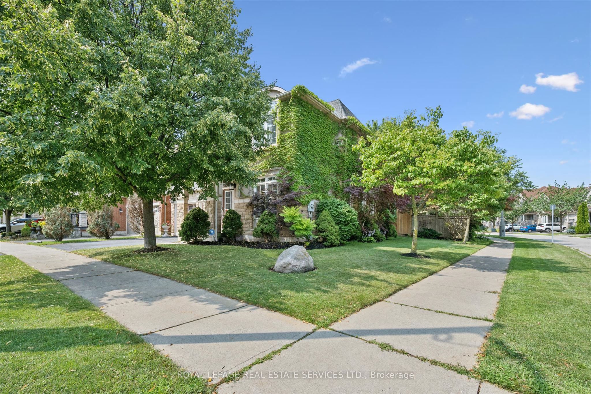 372 Creek Path Avenue Property Photo 2