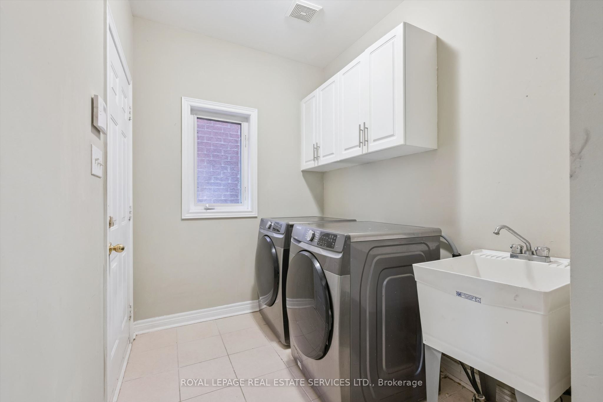 372 Creek Path Avenue Property Photo 21