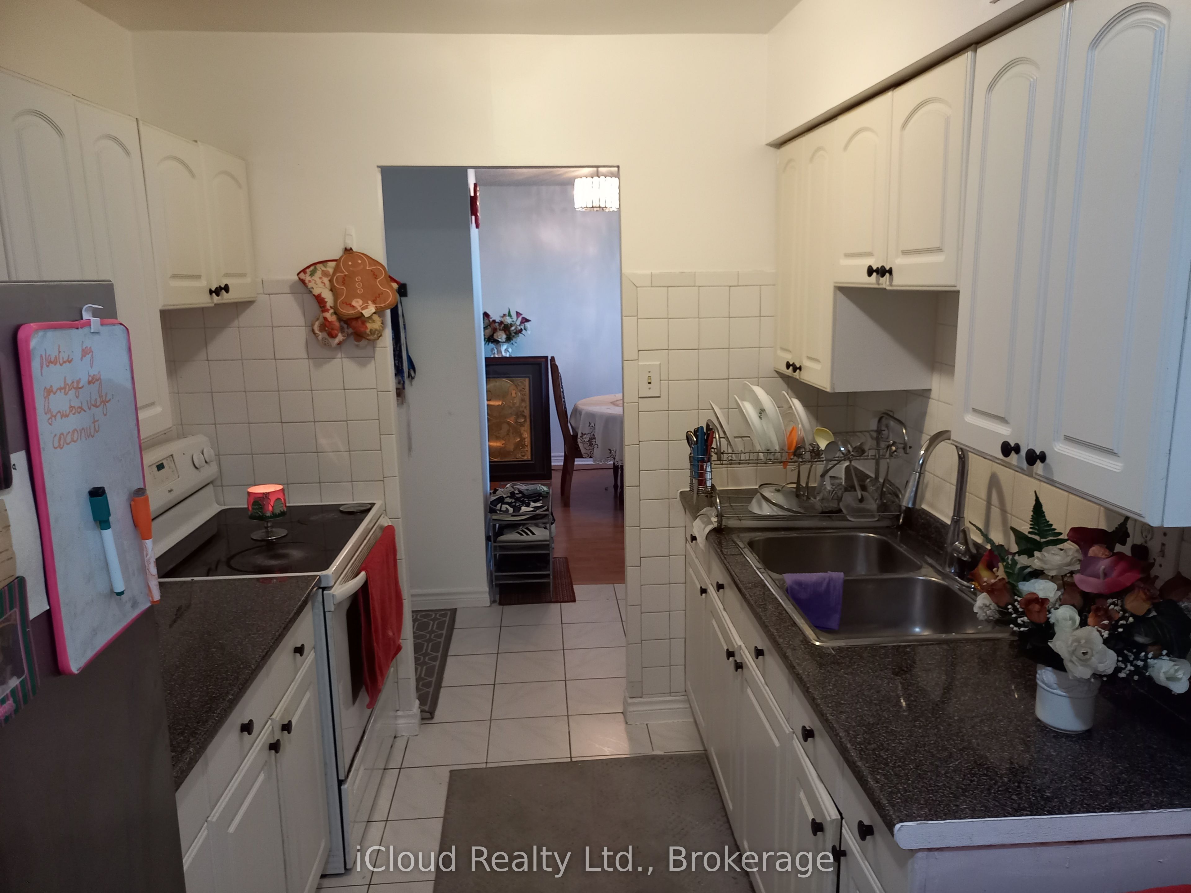 390 Dixon Road 806 Property Photo 19