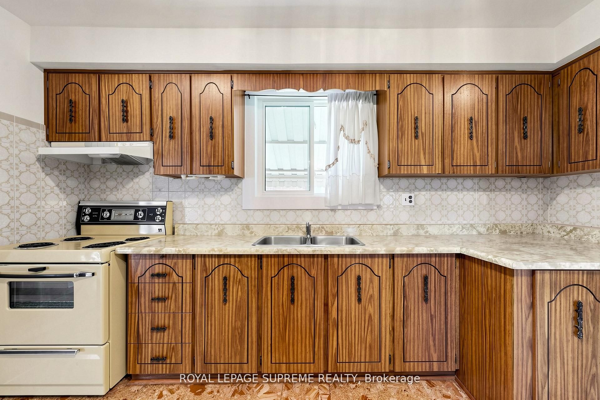 243 Epsom Downs Drive Property Photo 15