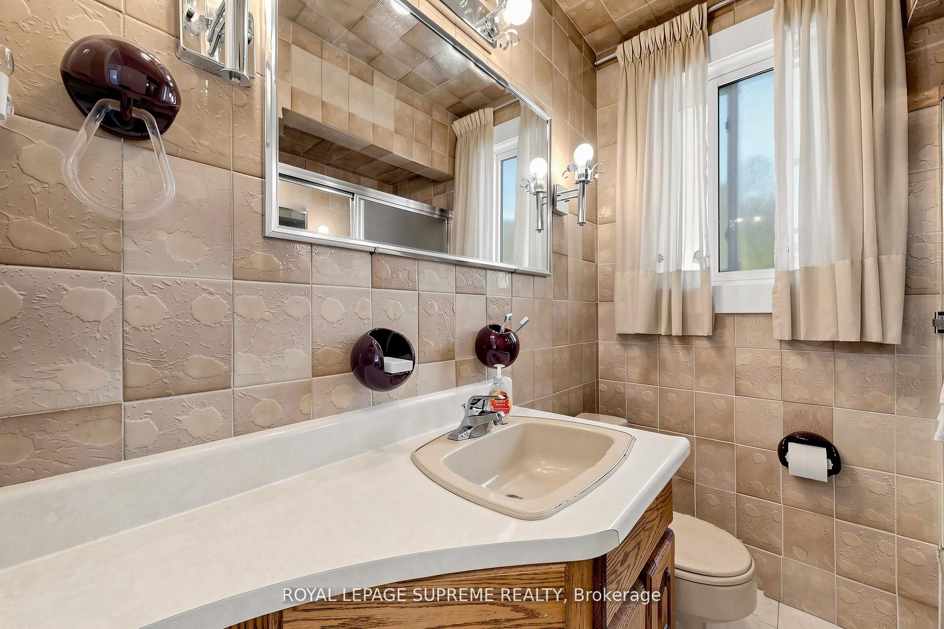 243 Epsom Downs Drive Property Photo 24