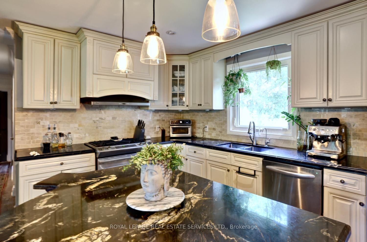 1028 Cedar Avenue Property Photo 20