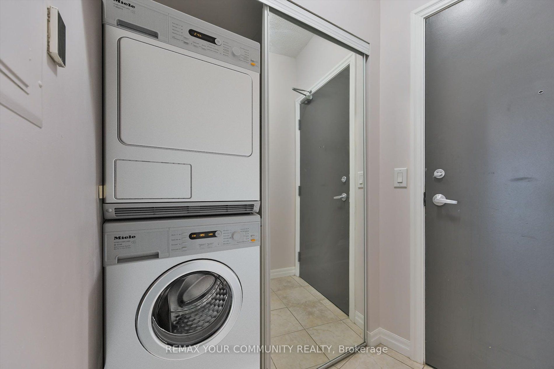 223 Webb Drive 908 Property Photo 16