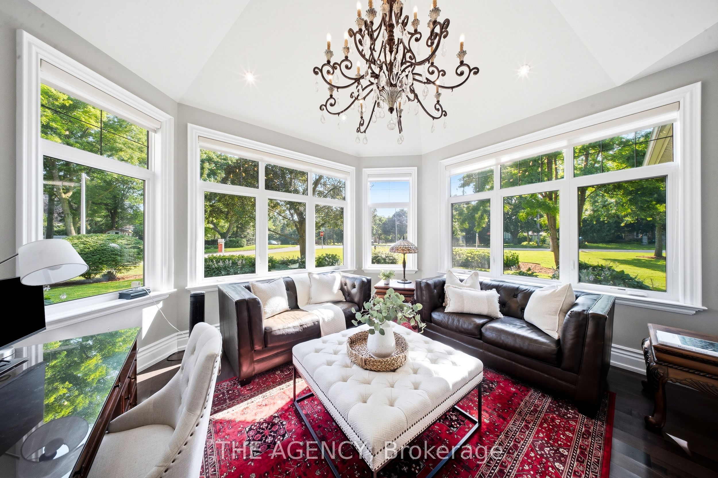 1098 Lakeshore Road W Property Photo 19