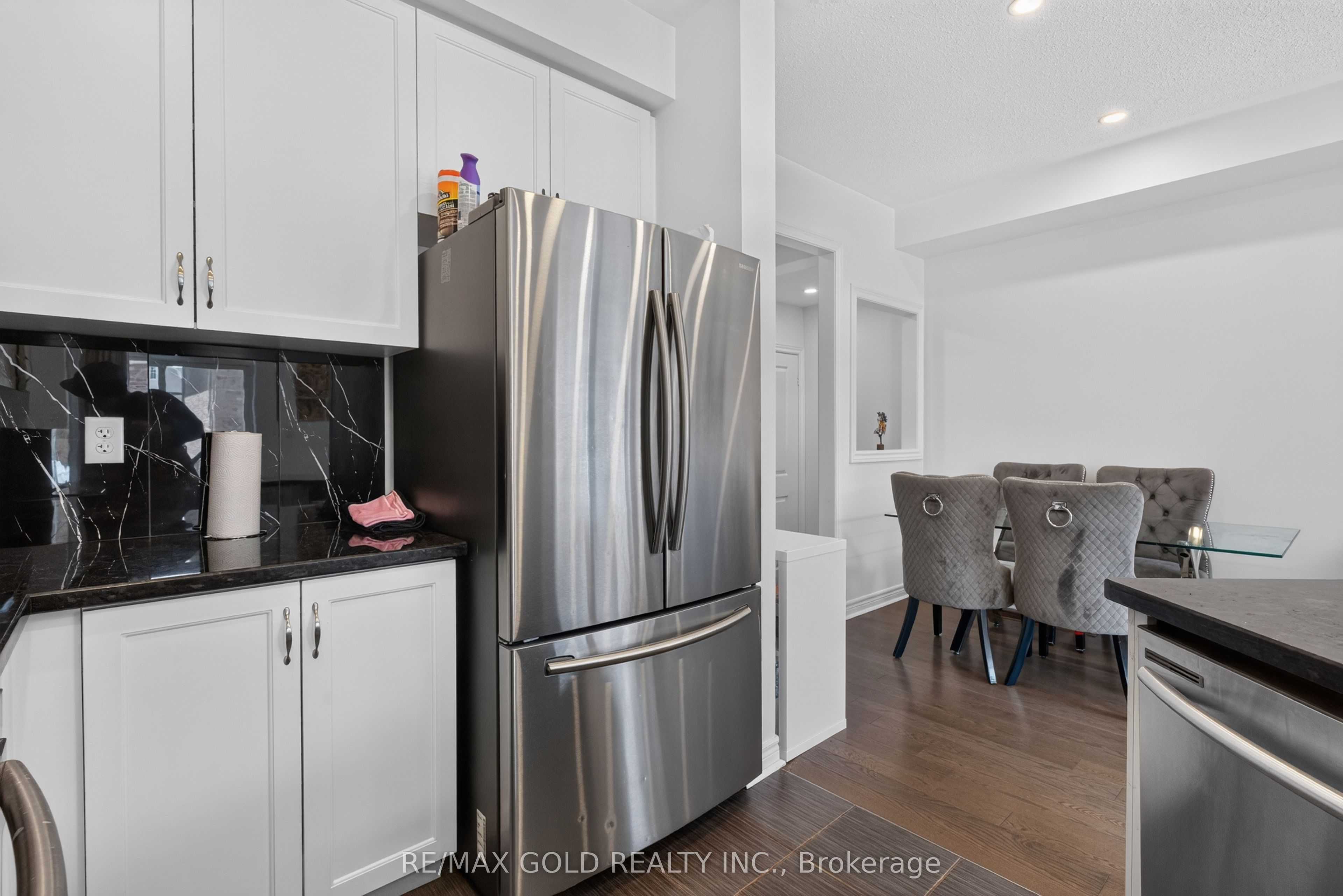 29 Rangemore Road E Property Photo 19