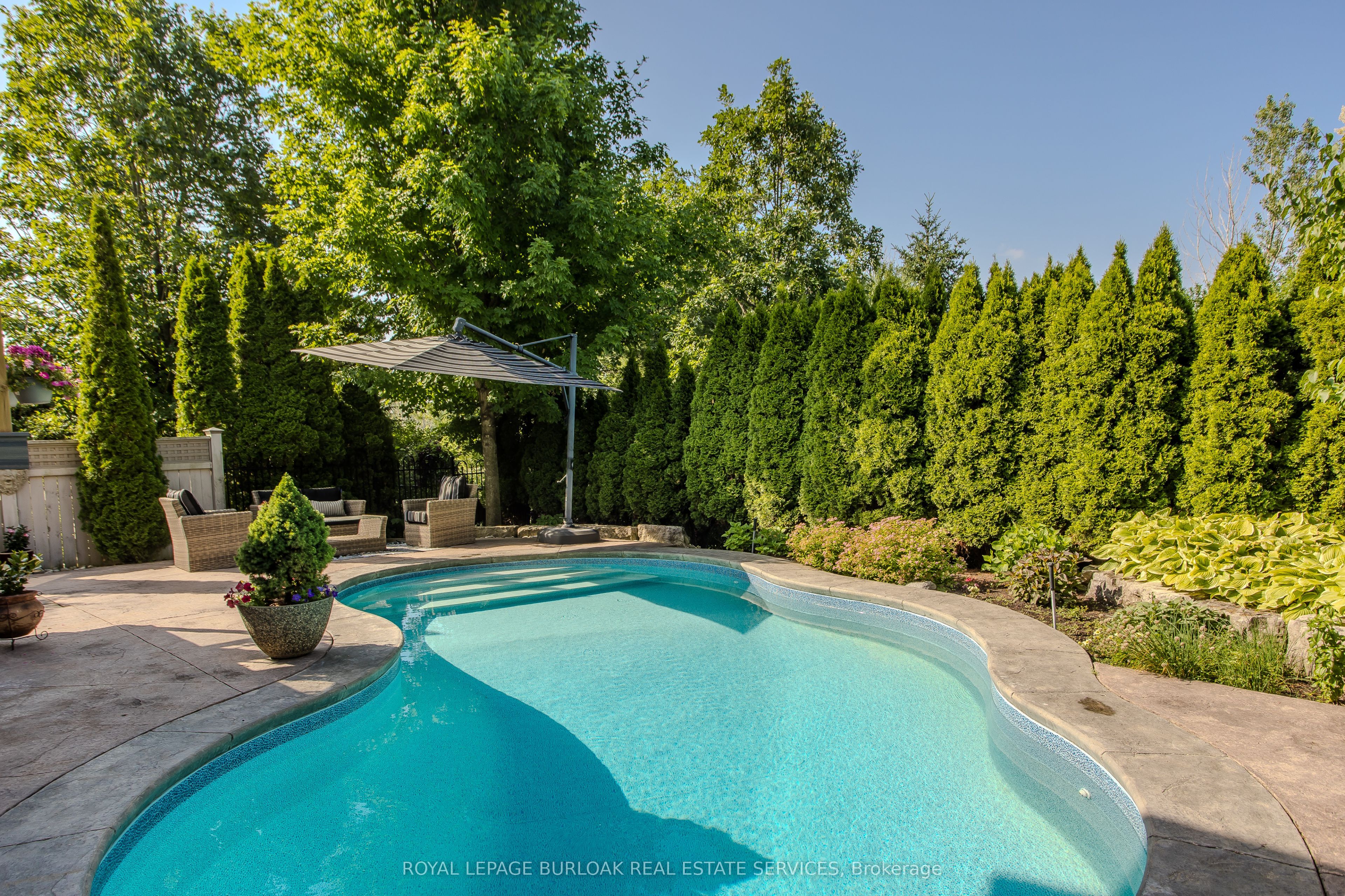 2330 Valleyridge Drive Property Photo 4