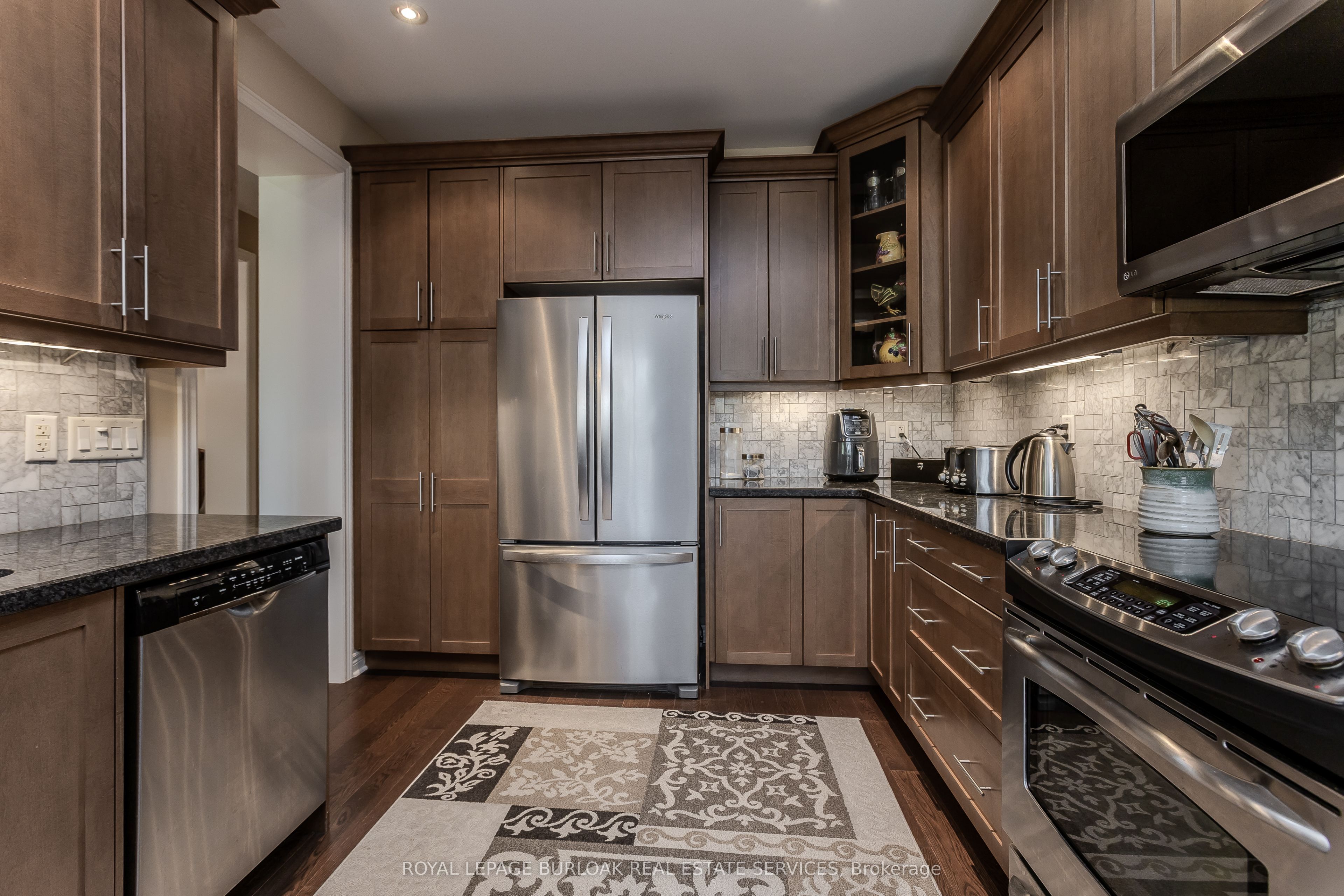 2330 Valleyridge Drive Property Photo 10