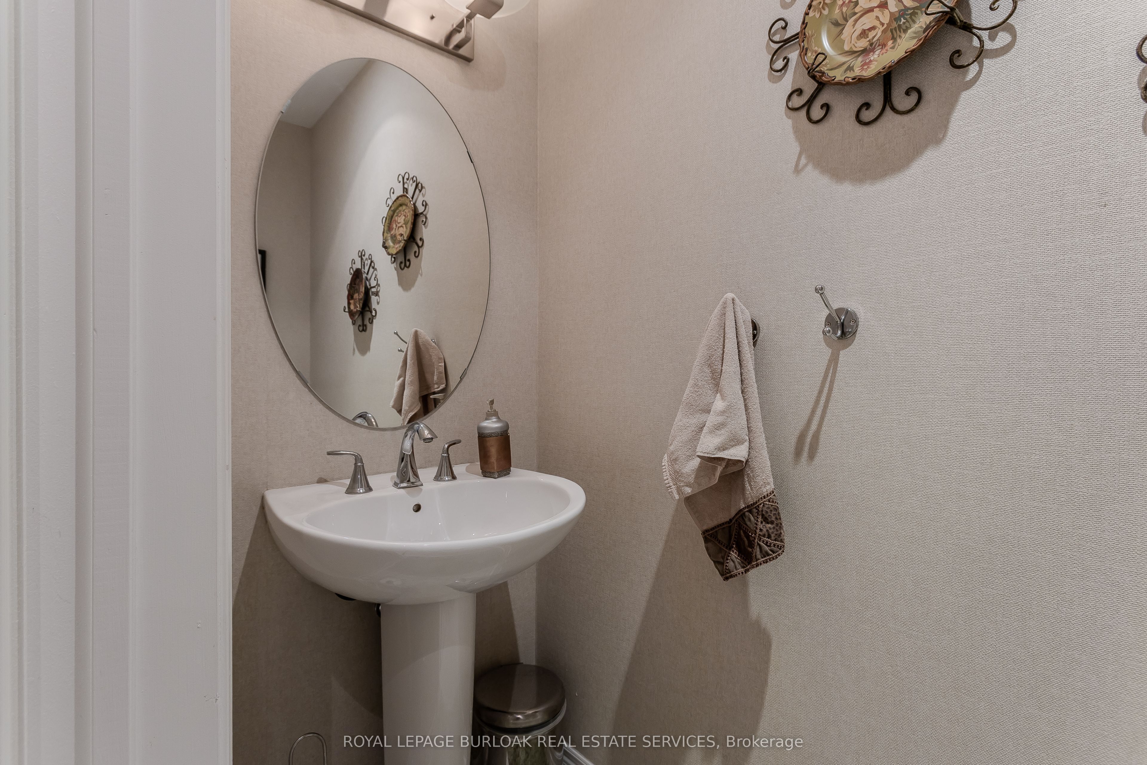 2330 Valleyridge Drive Property Photo 19
