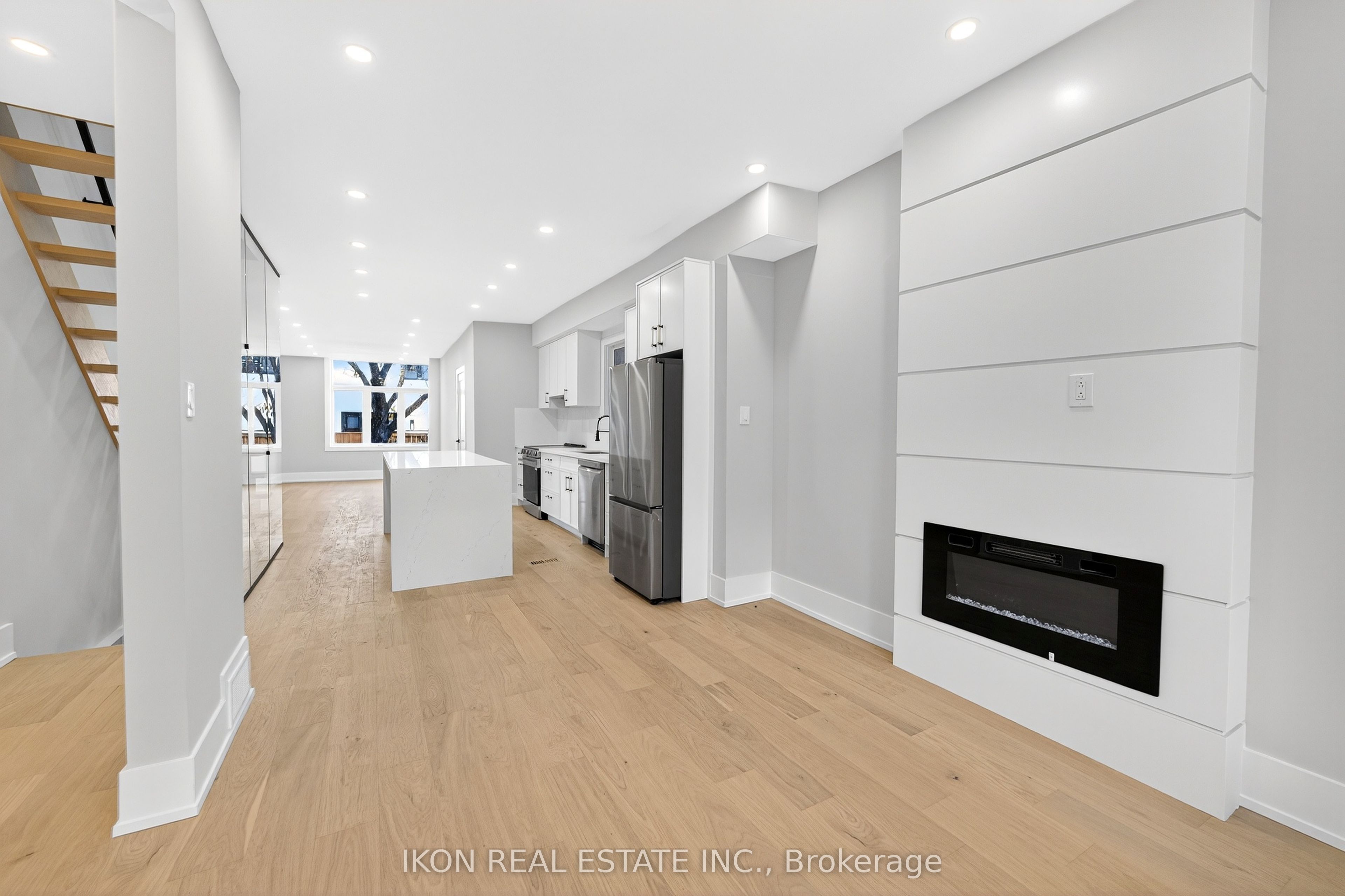 475 Delaware Avenue Property Photo 3