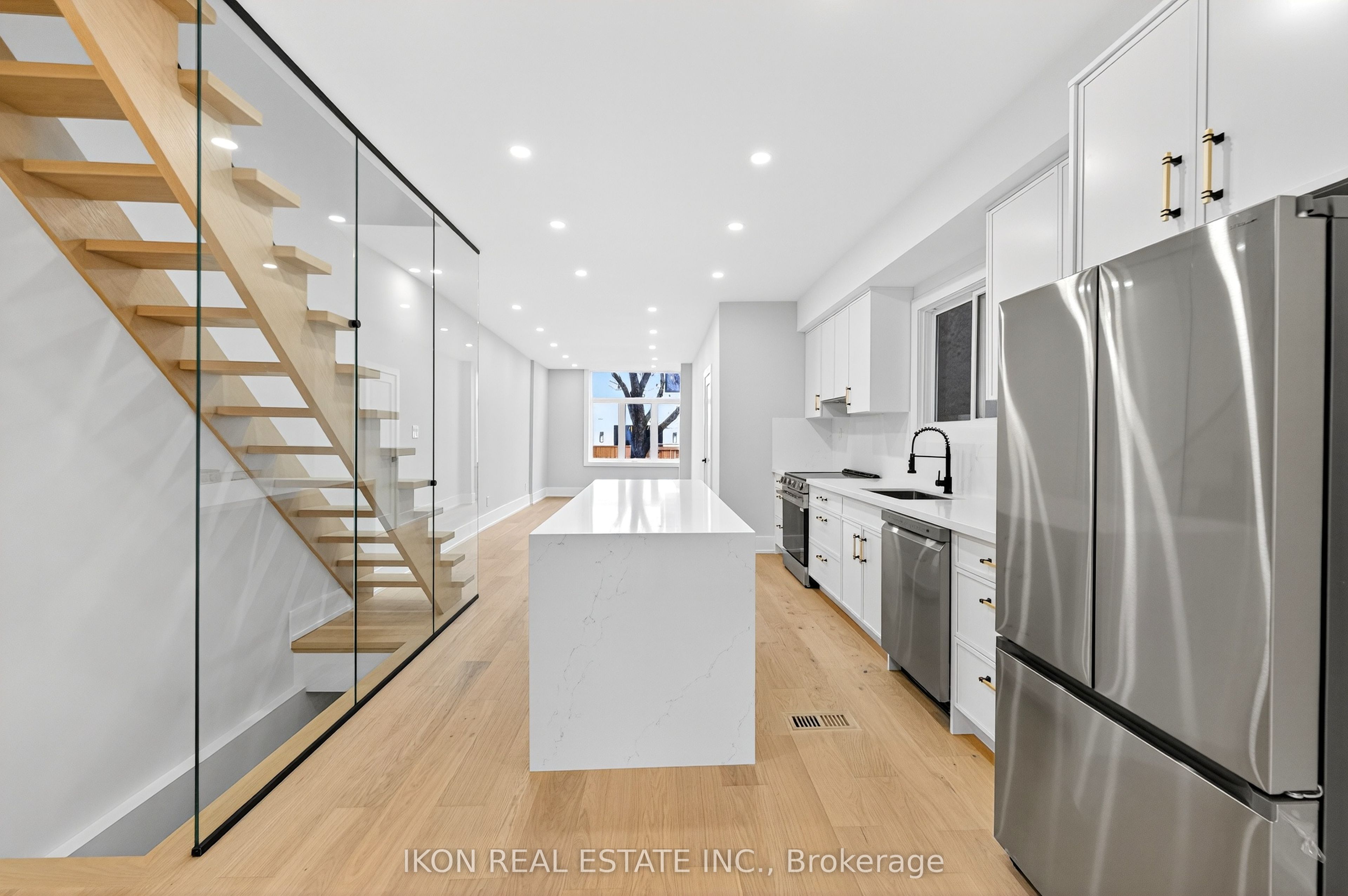 475 Delaware Avenue Property Photo 4