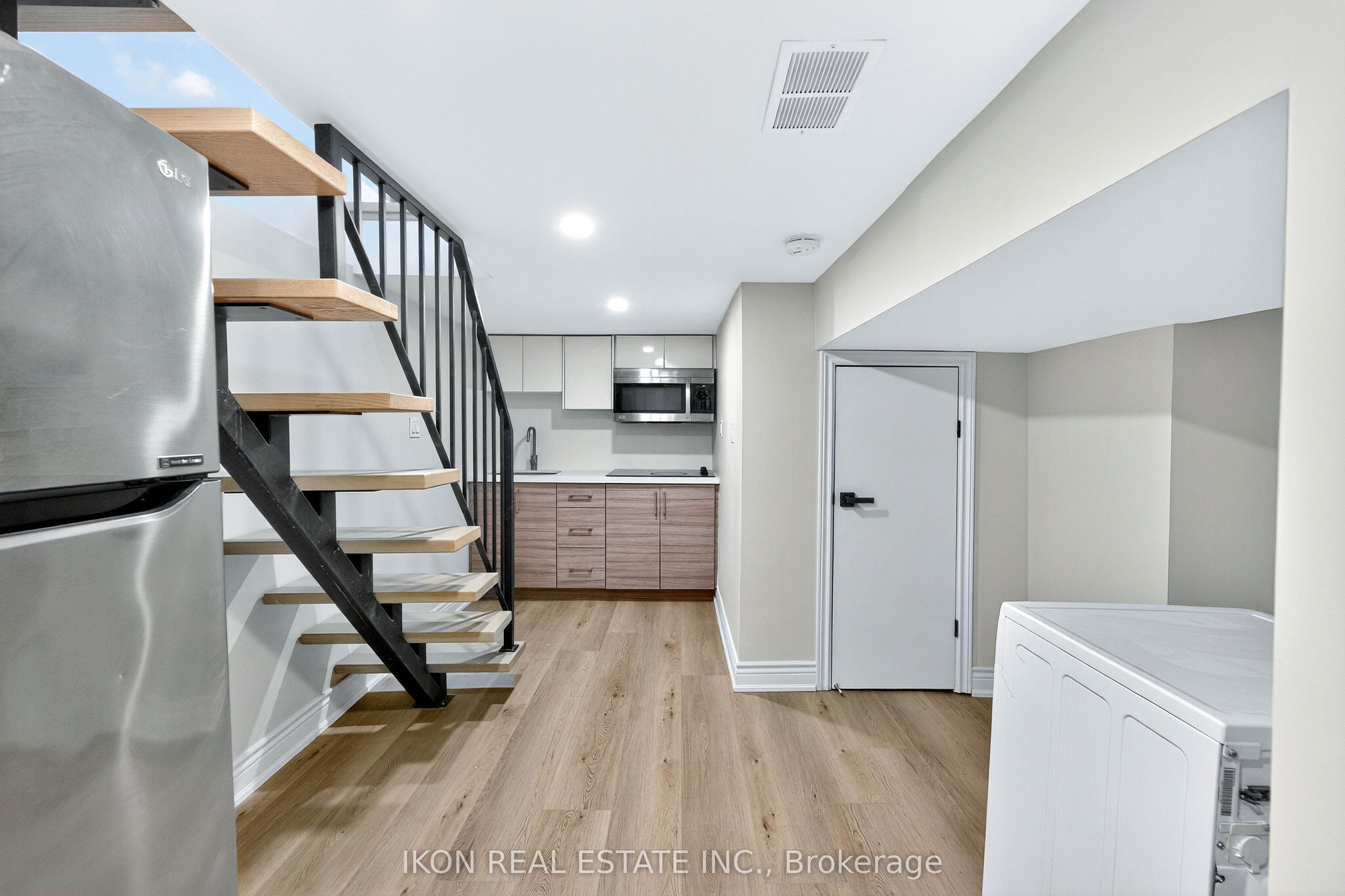 475 Delaware Avenue Property Photo 26