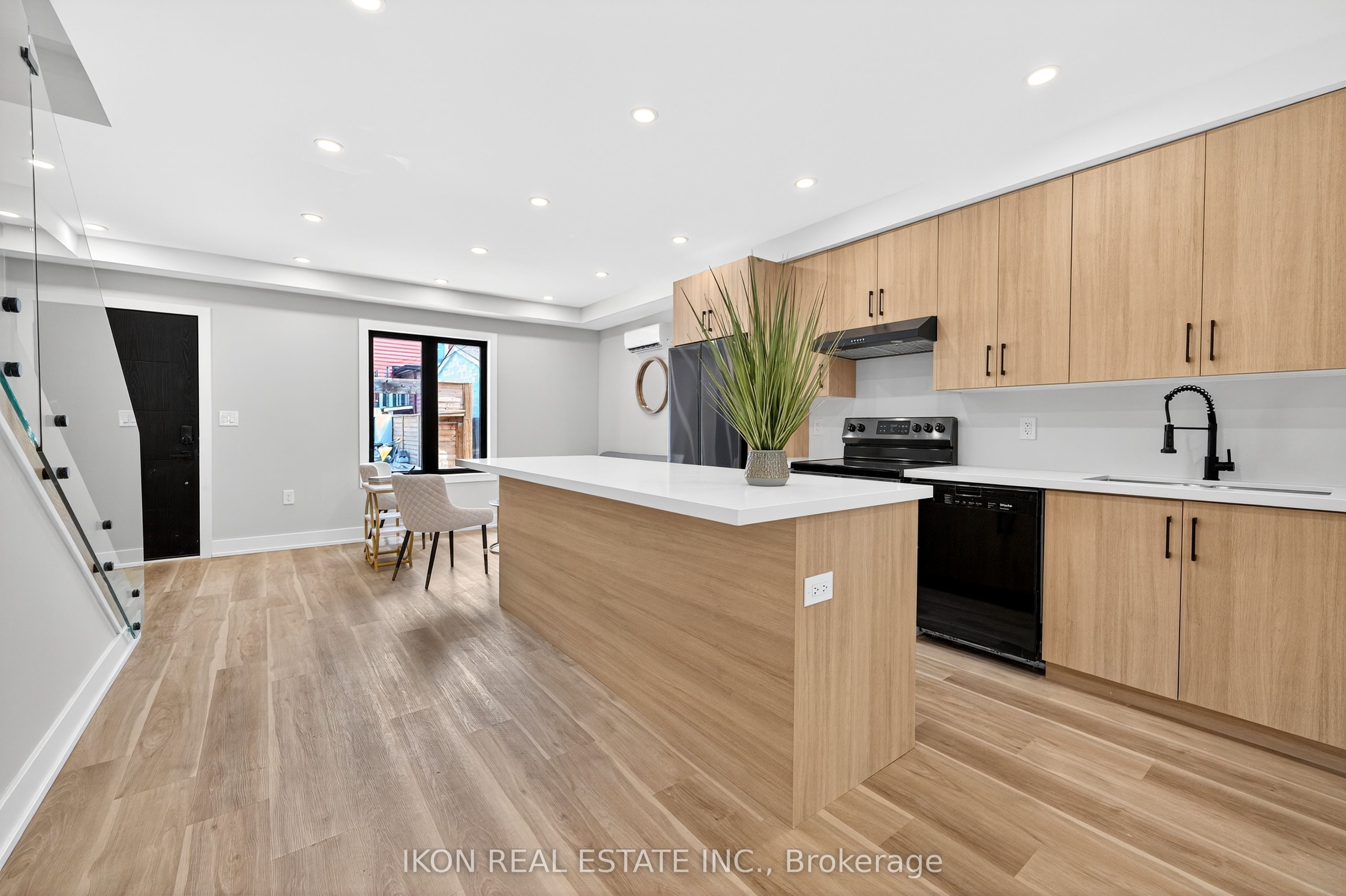 475 Delaware Avenue Property Photo 32
