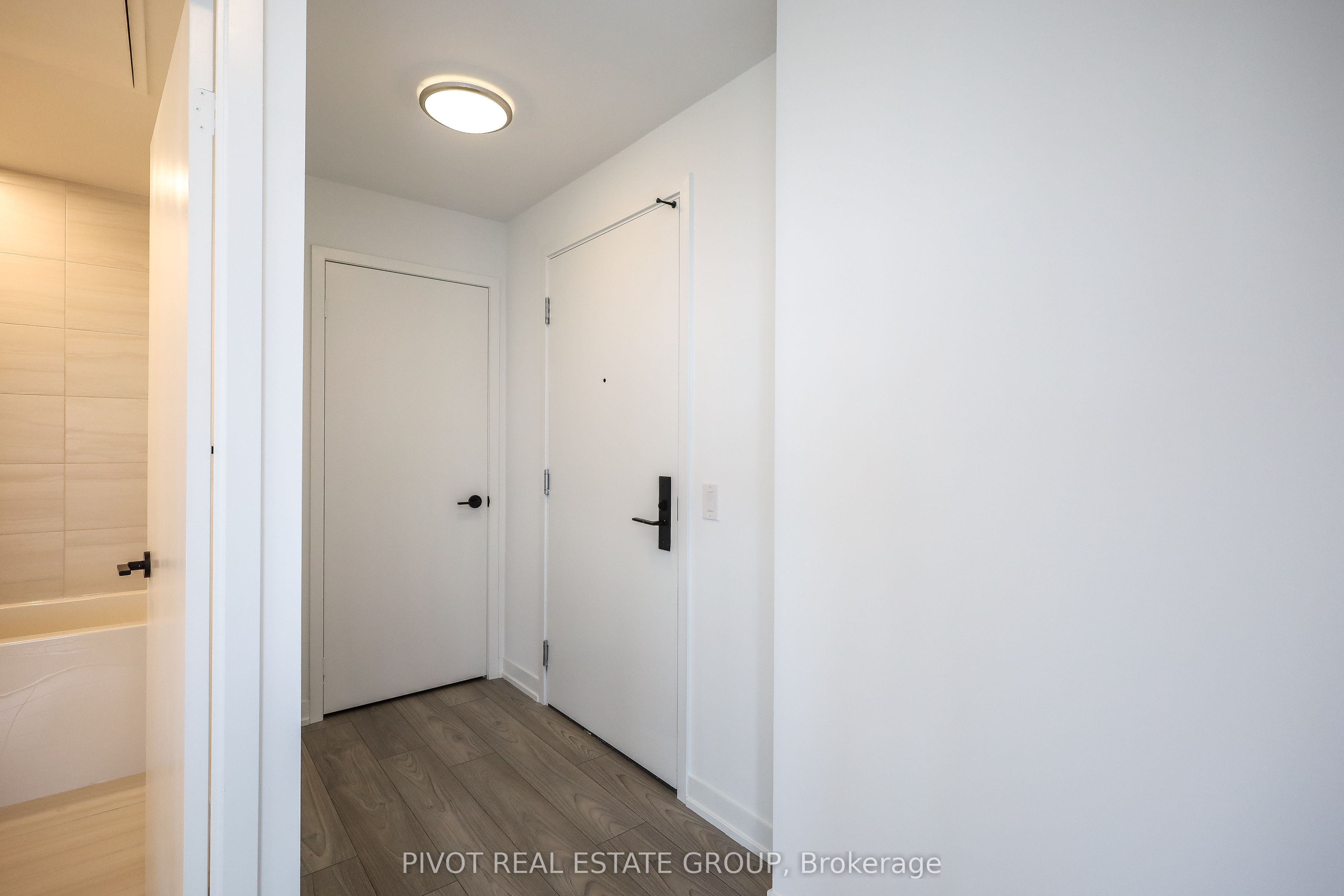 285 Dufferin Street 1508 Property Photo 1