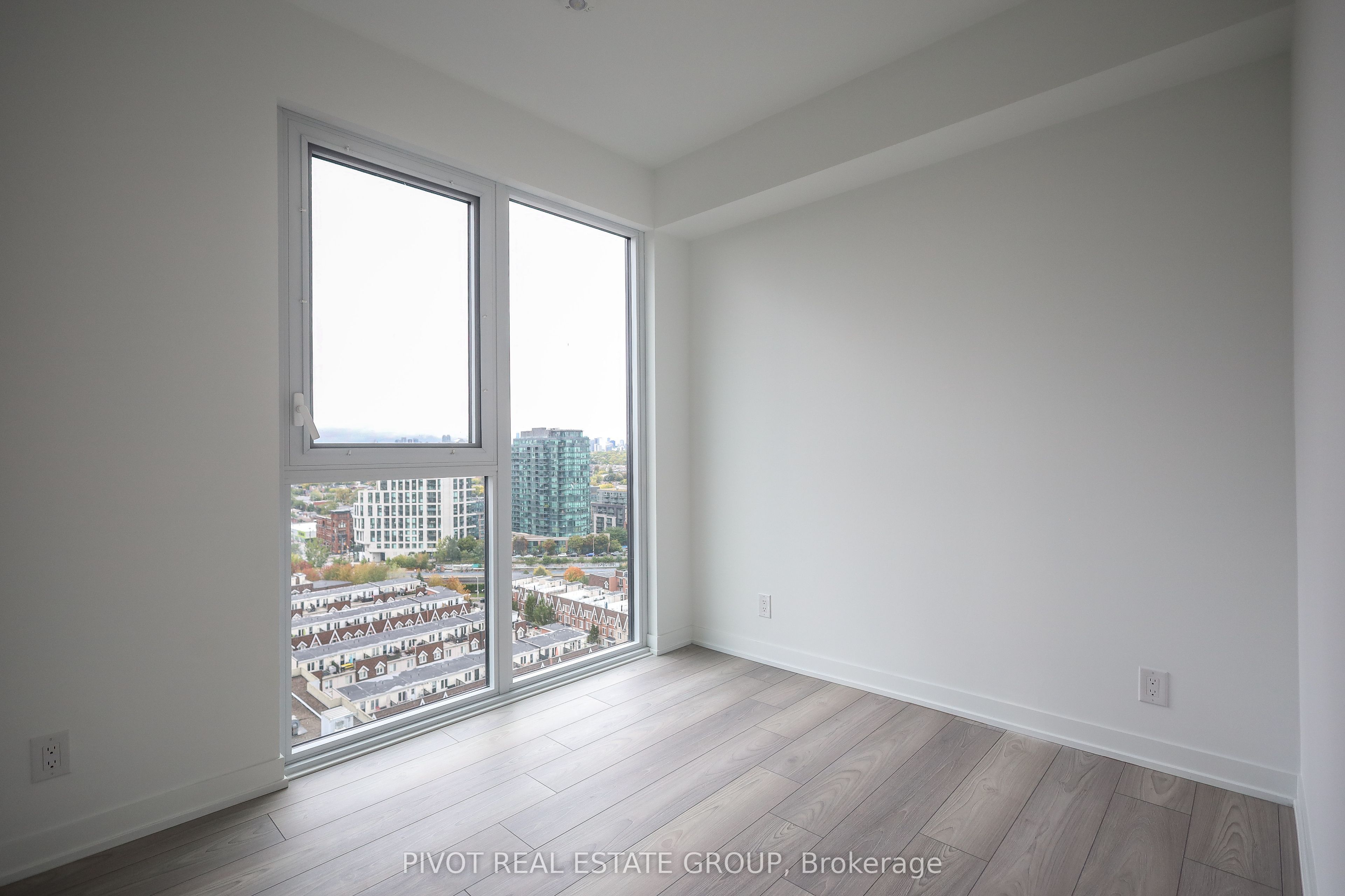 285 Dufferin Street 1508 Property Photo 11