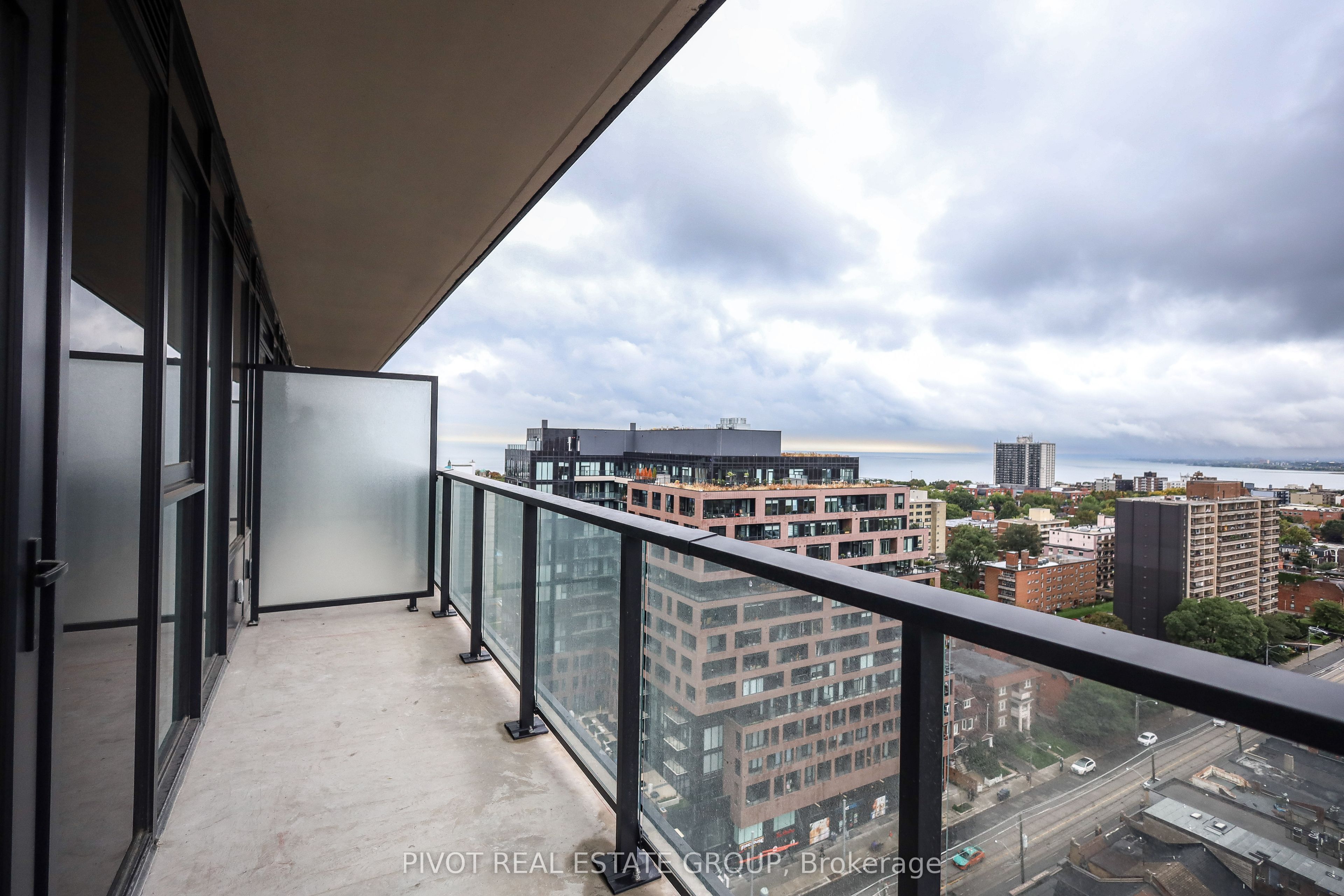 285 Dufferin Street 1508 Property Photo 14
