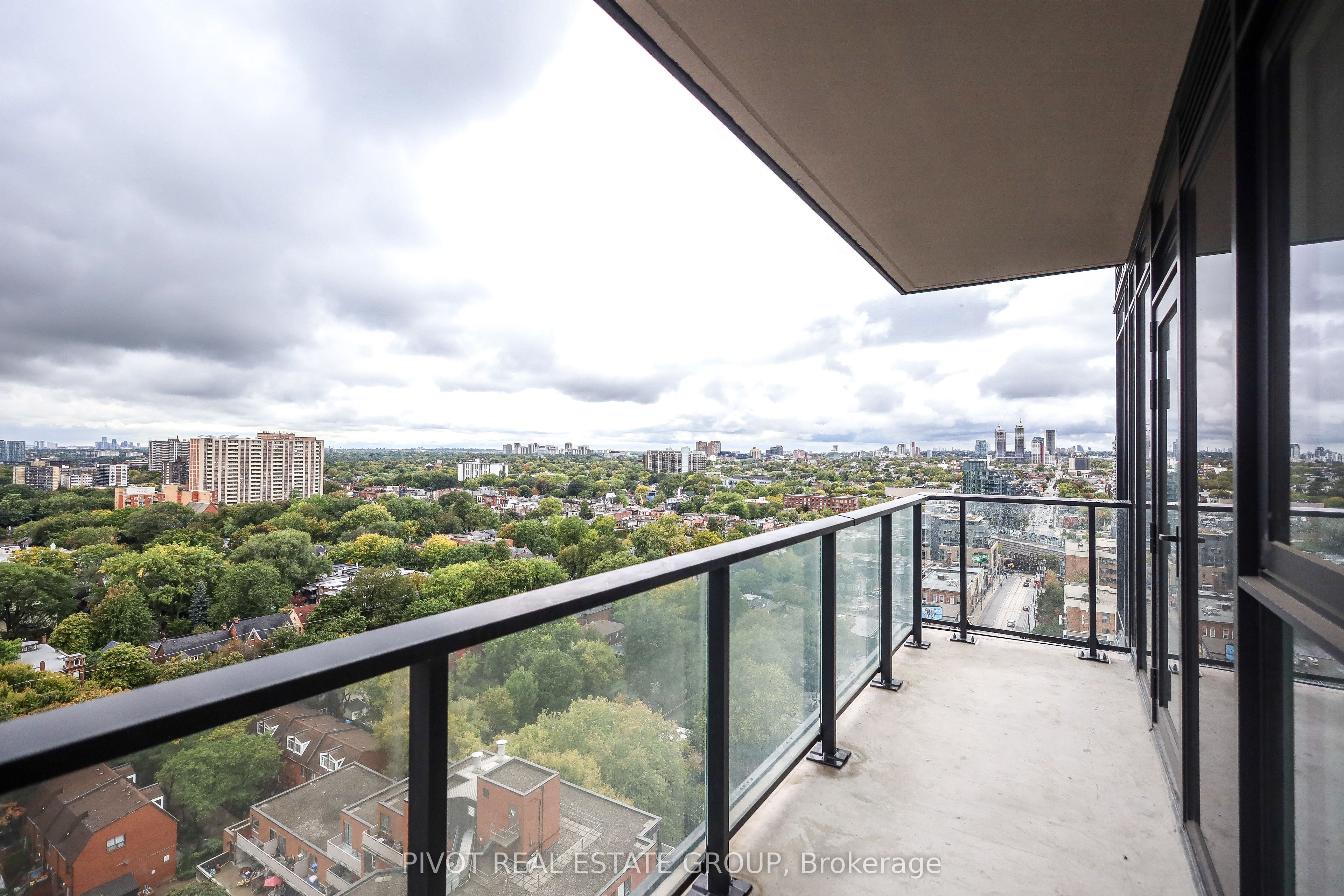 285 Dufferin Street 1508 Property Photo 15