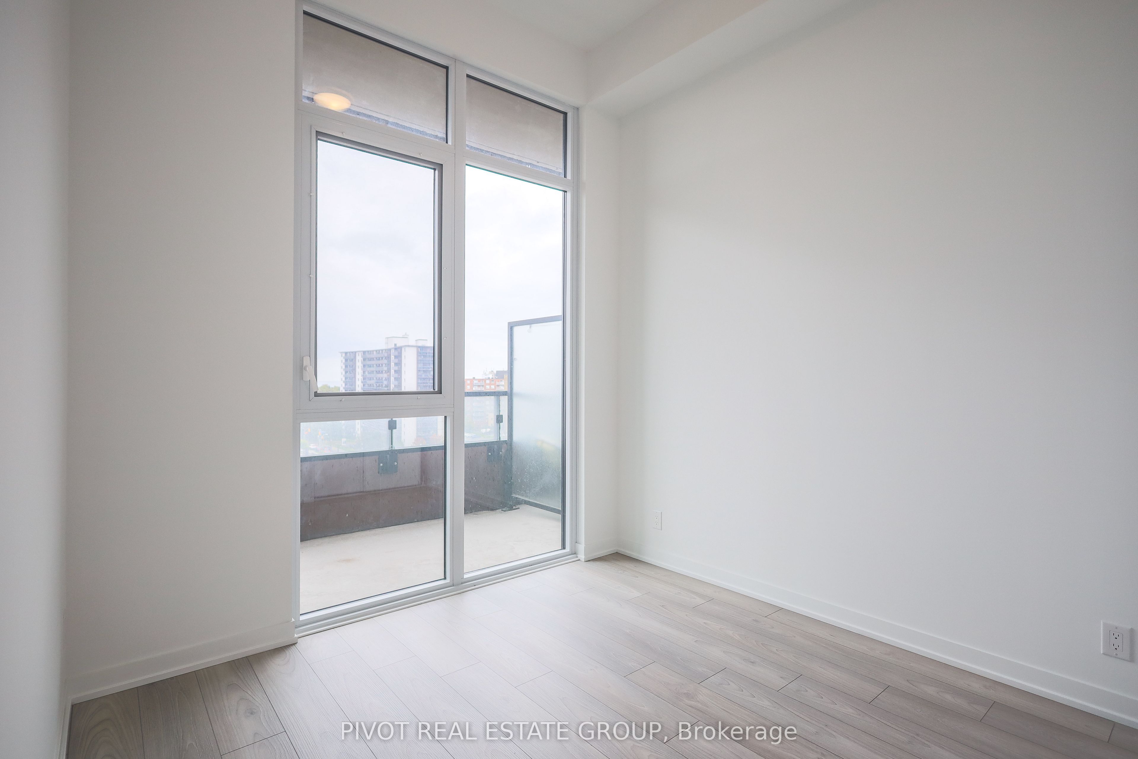 285 Dufferin Street 715 Property Photo 6