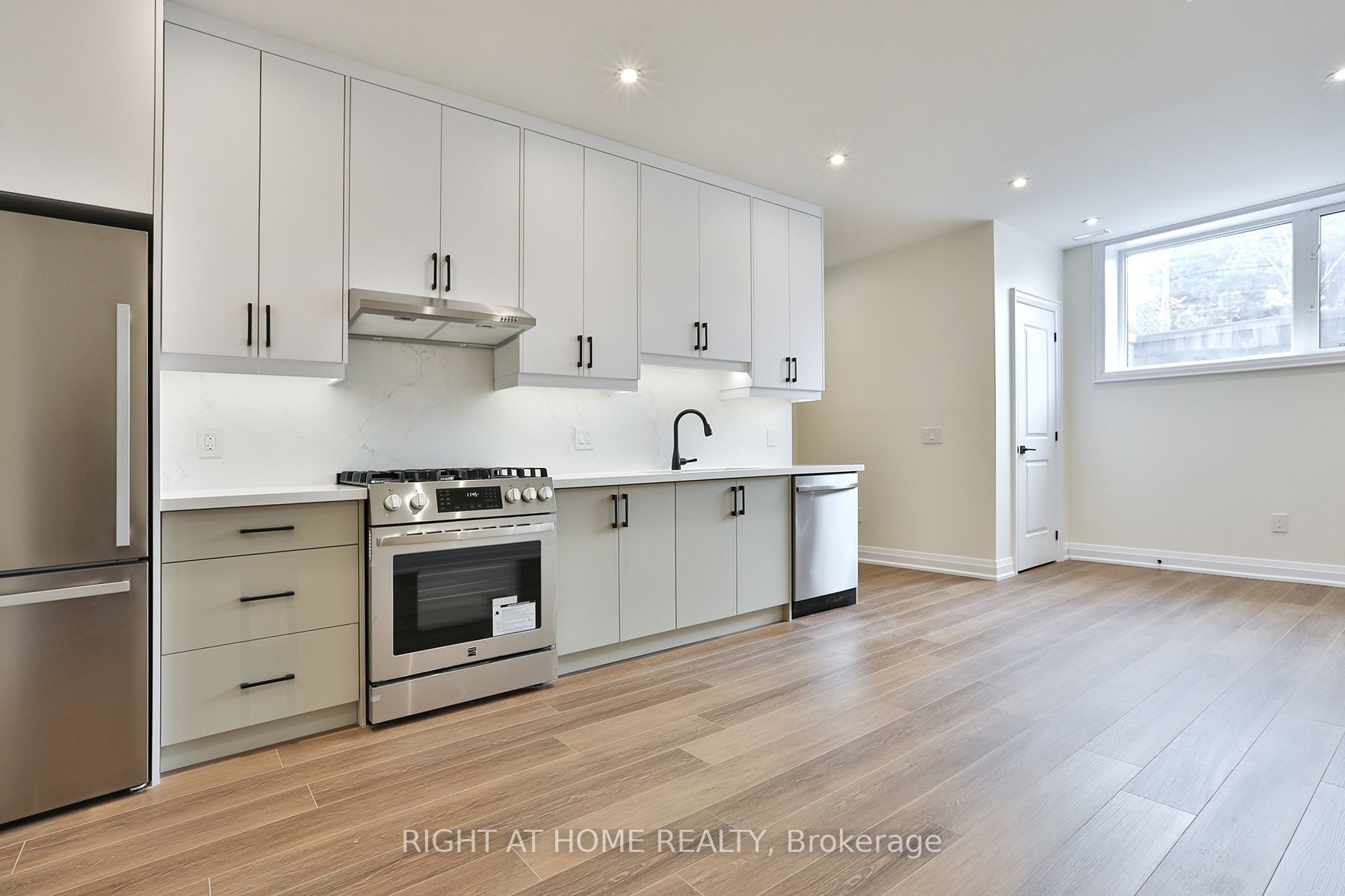 39 Fifteenth Street 2 Property Photo 4