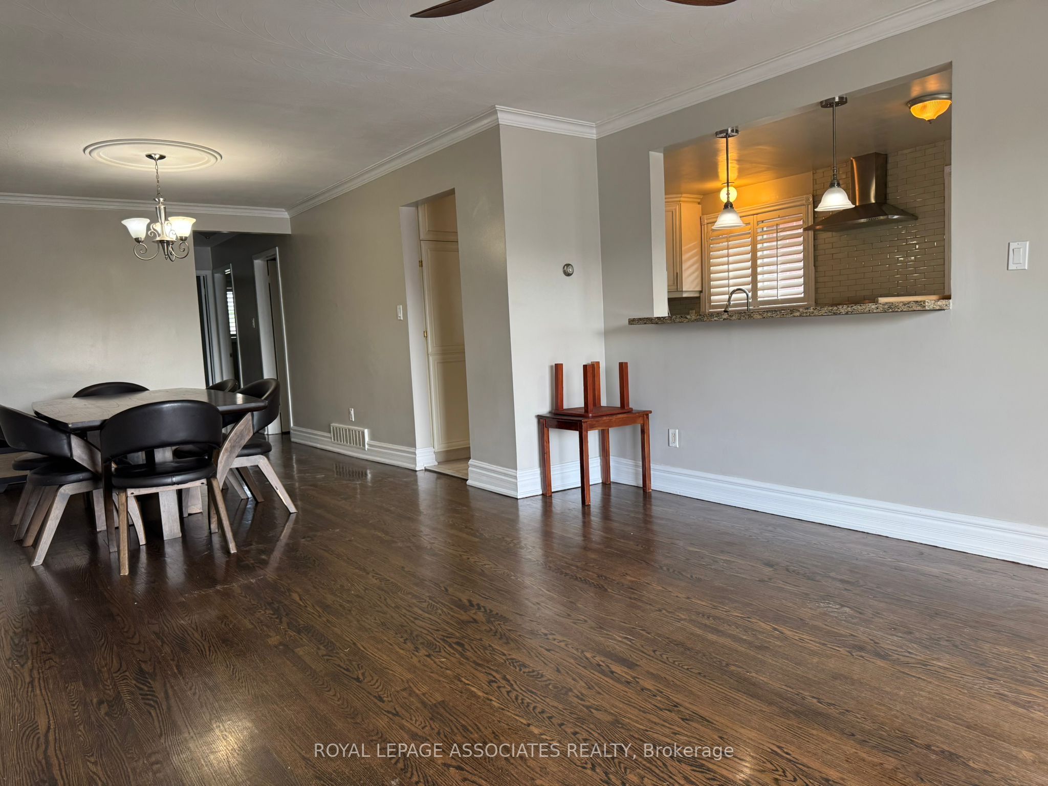 50 Blossom Crescent Main Property Photo 12