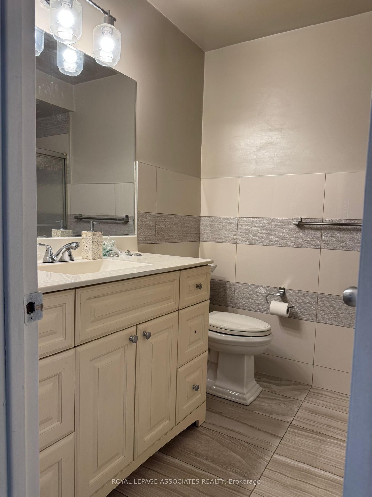 50 Blossom Crescent Main Property Photo 18