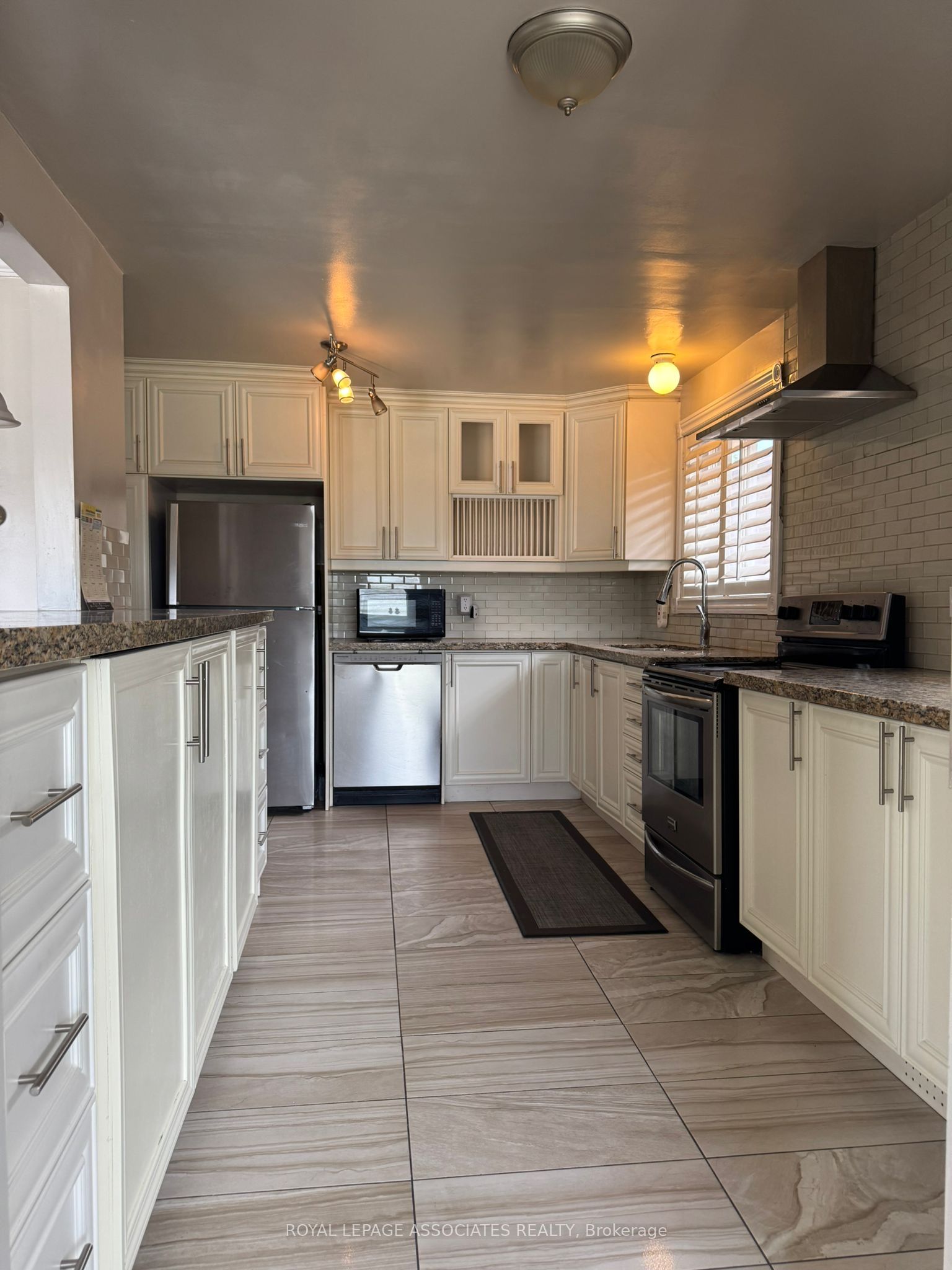 50 Blossom Crescent Main Property Photo 20