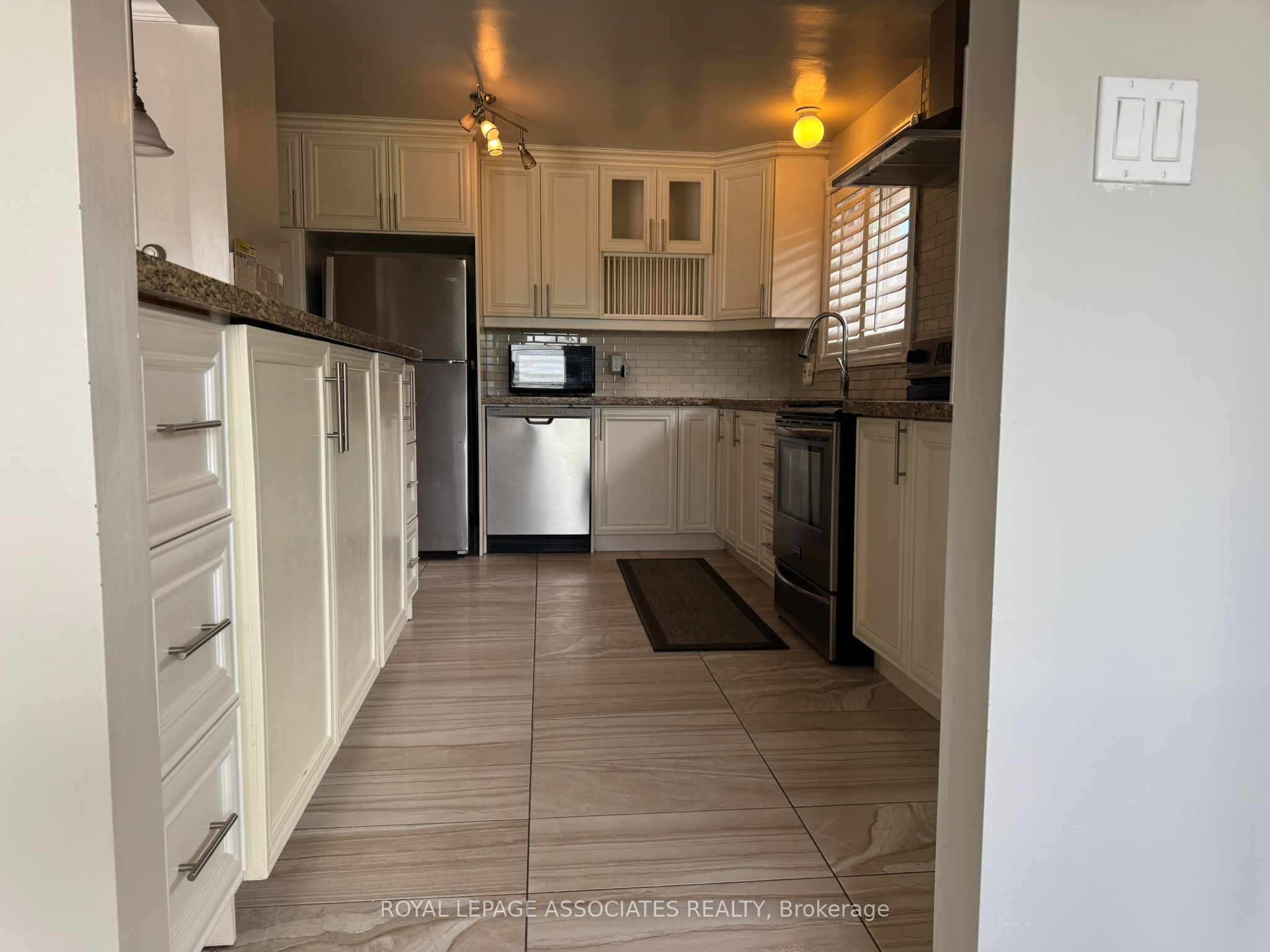 50 Blossom Crescent Main Property Photo 25