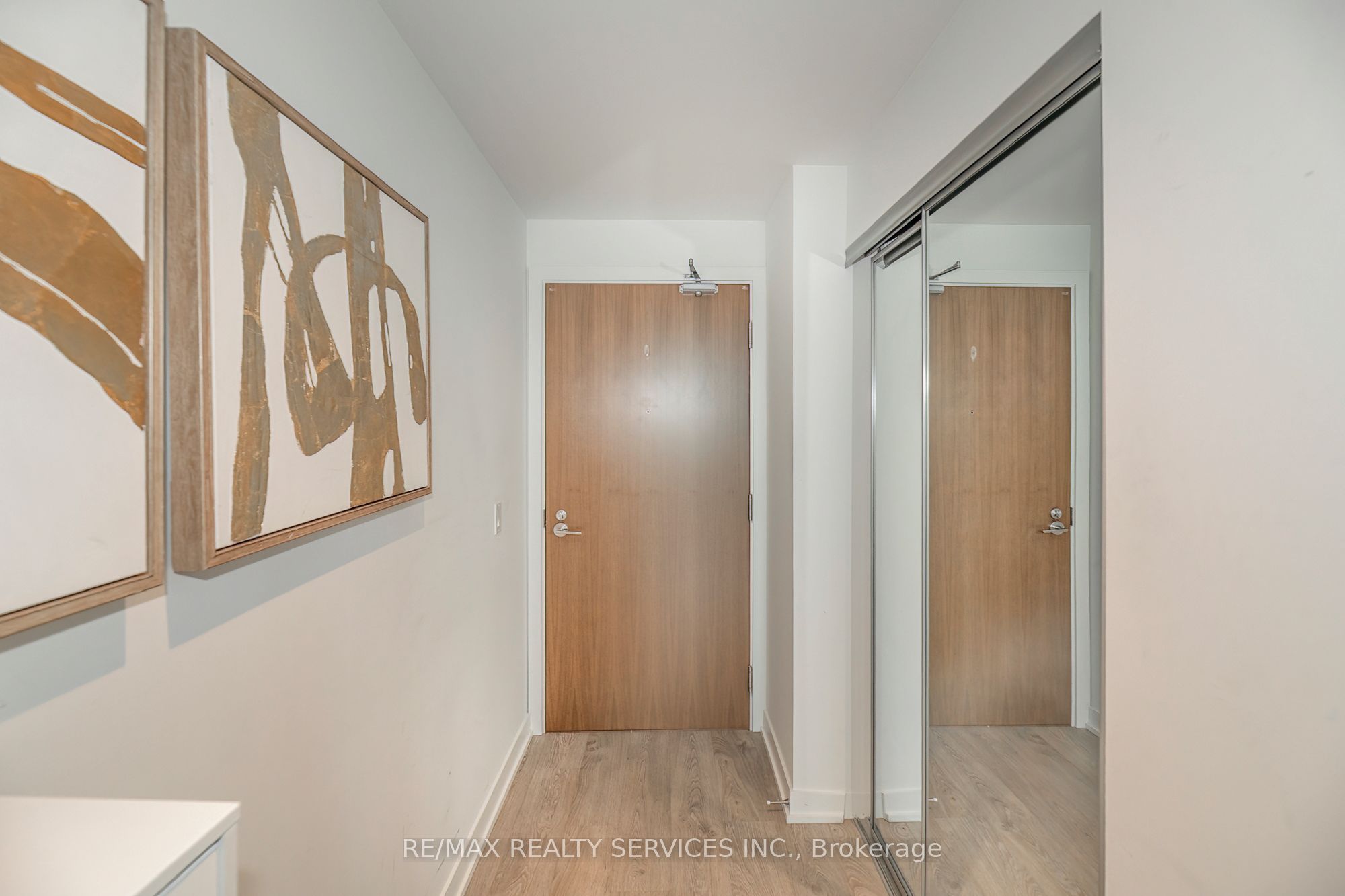 1926 Lake Shore Boulevard W 1616 Property Photo 5