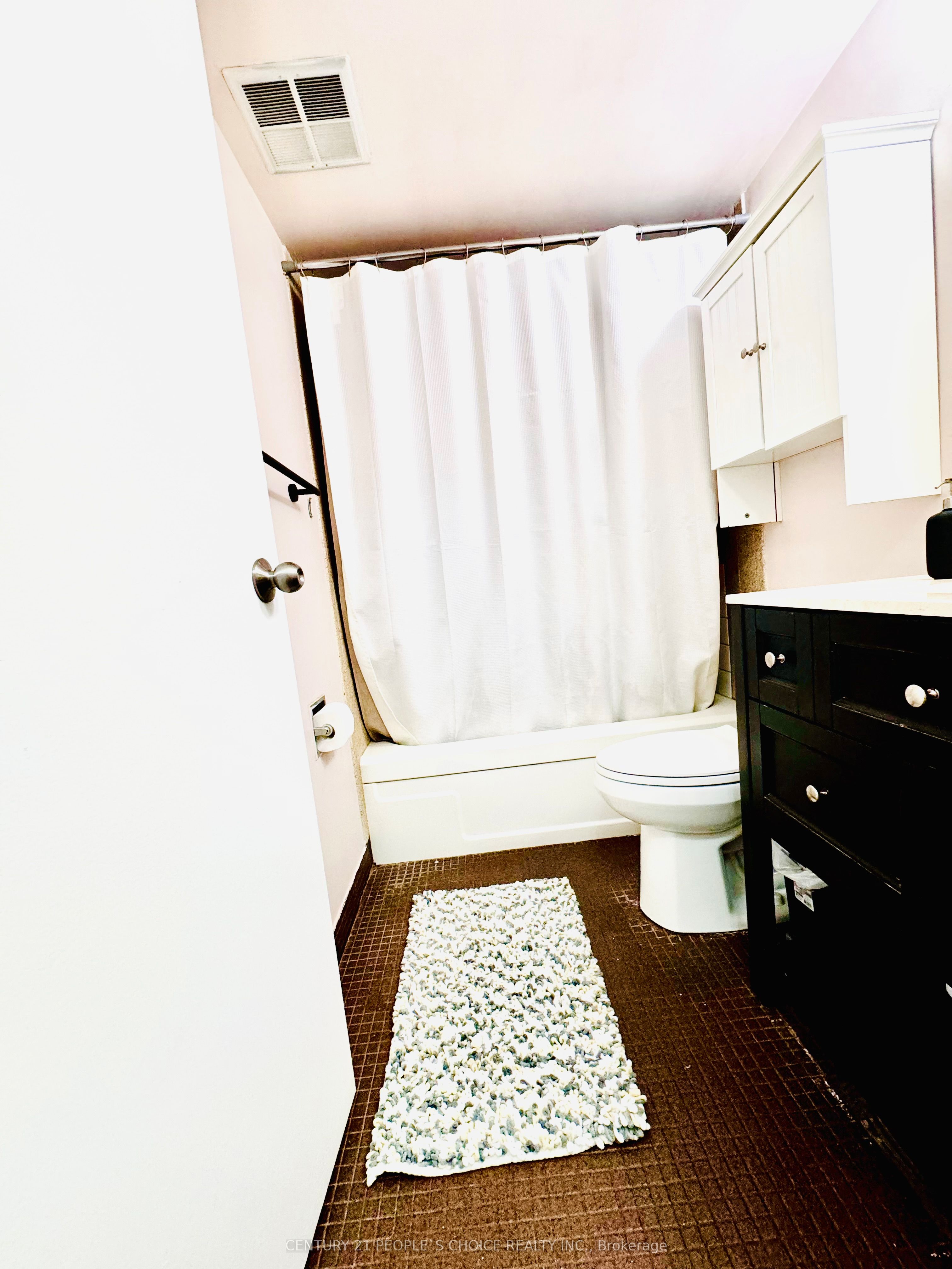 21 Knightsbridge Road 1205 Property Photo 10