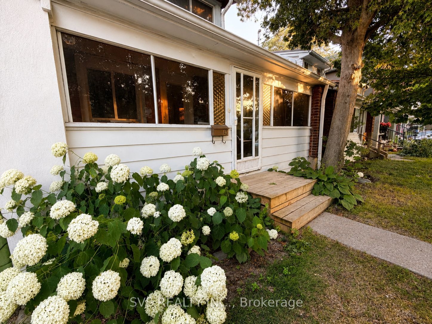 45 Craydon Avenue Main Property Photo 3