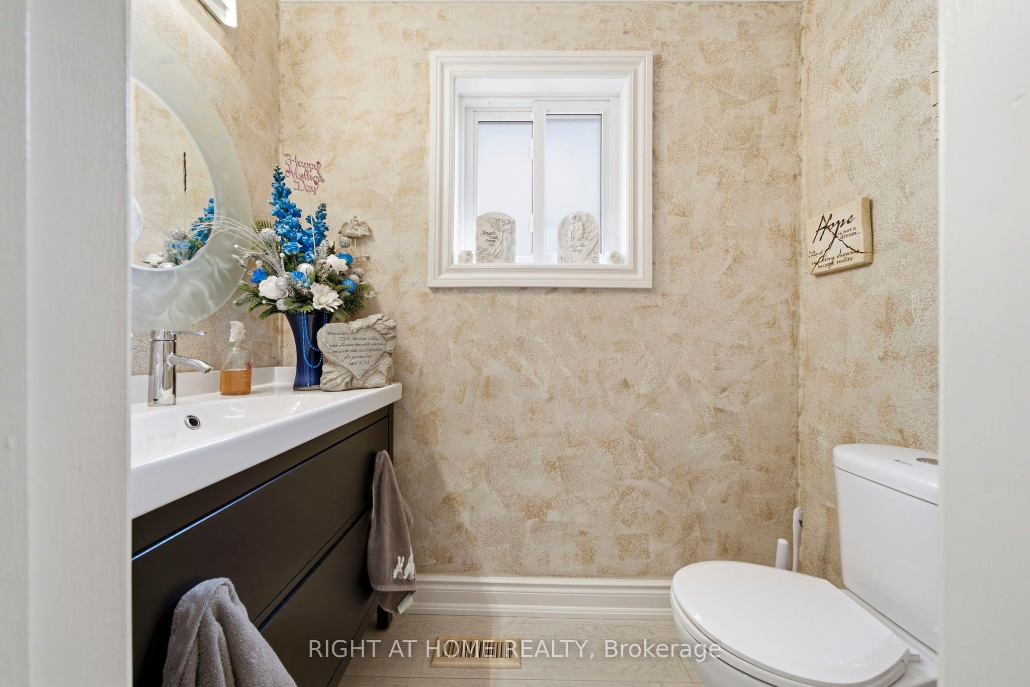 7 Polygon Court Property Photo 23