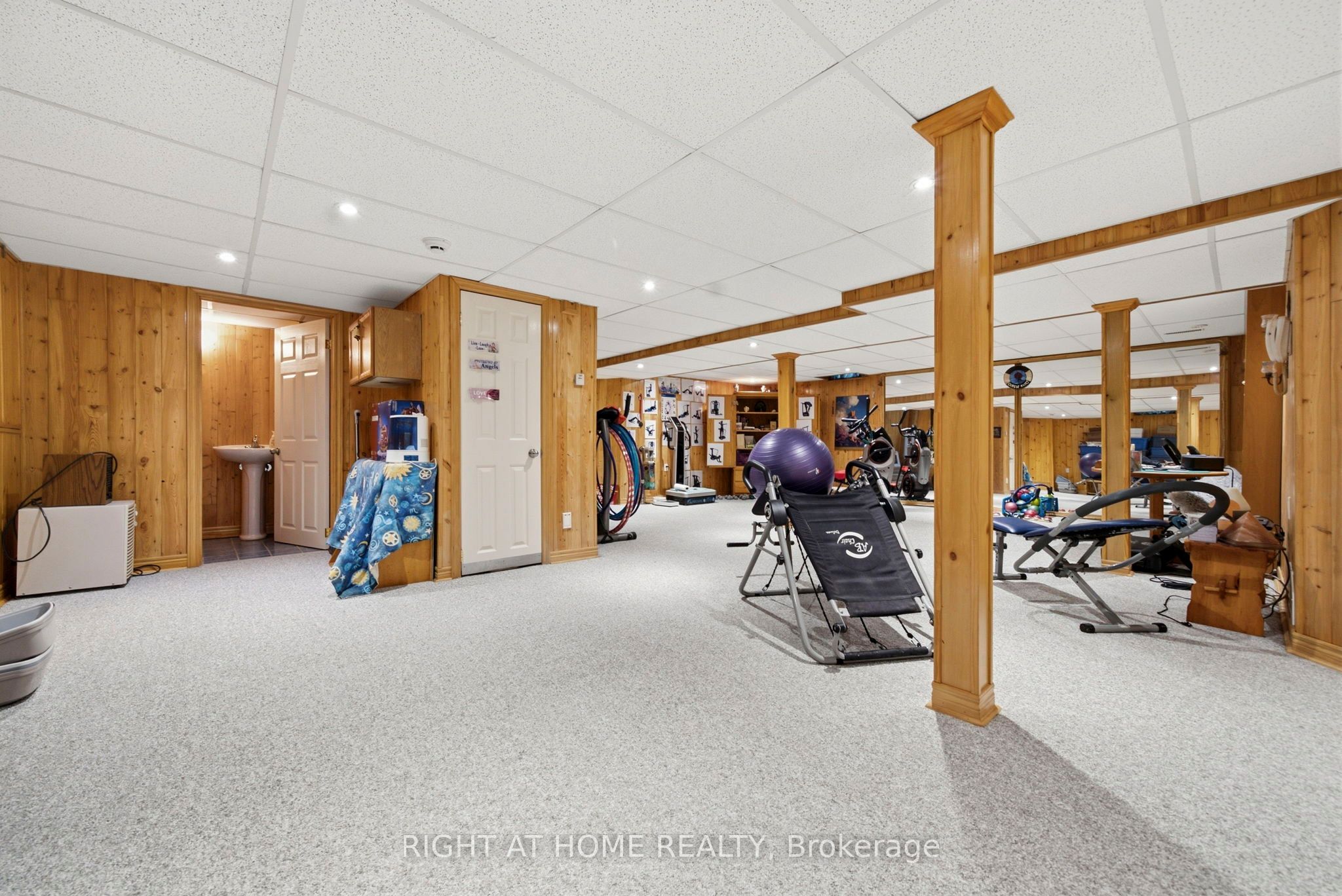 7 Polygon Court Property Photo 33