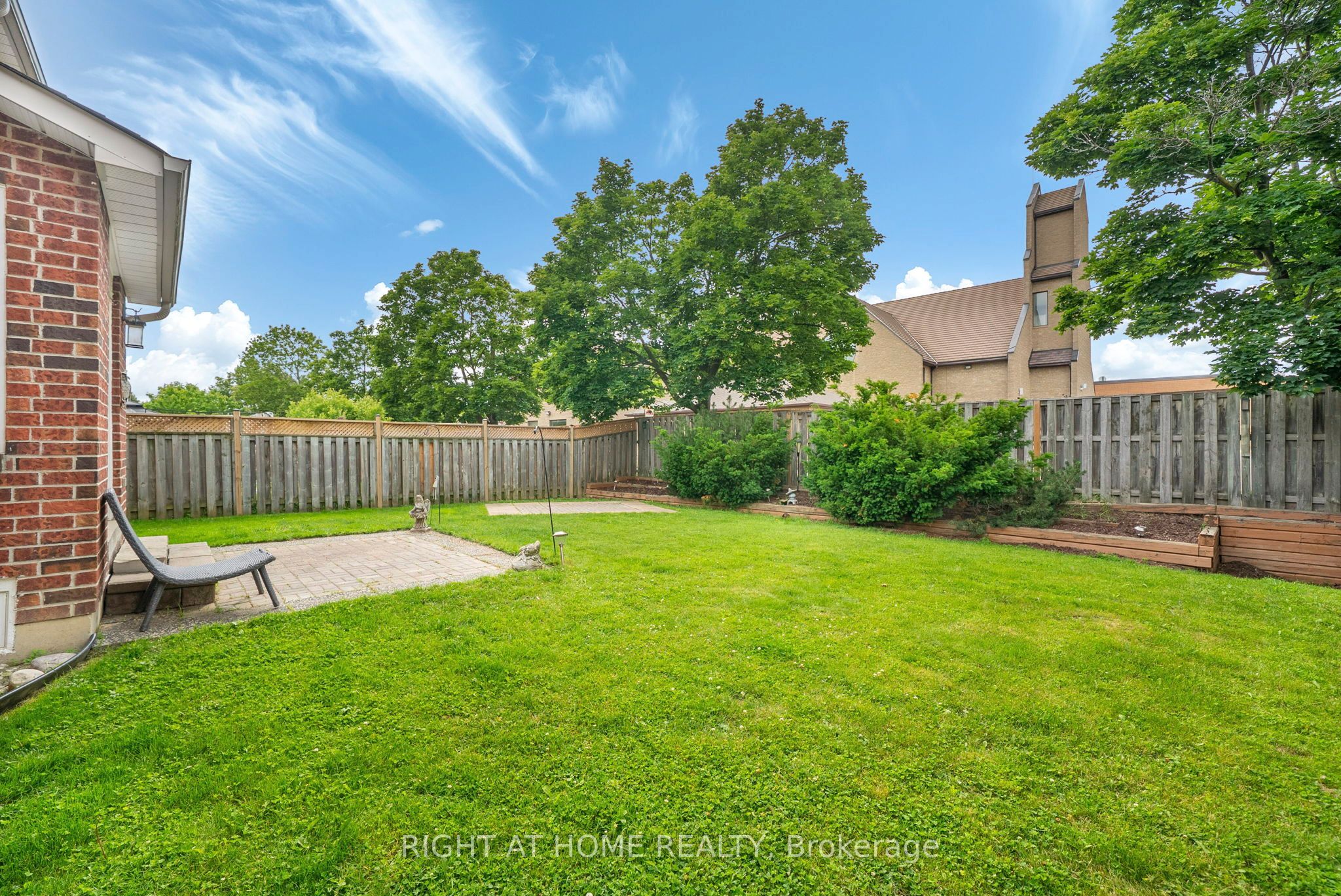 7 Polygon Court Property Photo 34