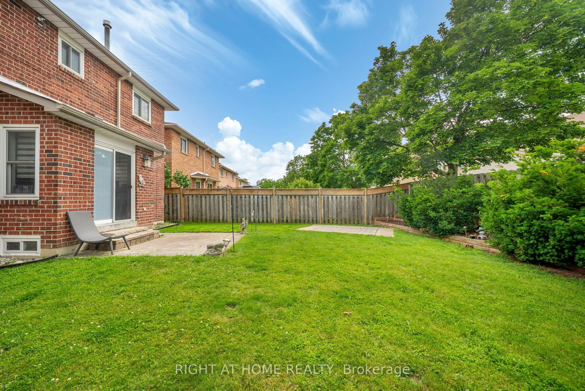 7 Polygon Court Property Photo 35