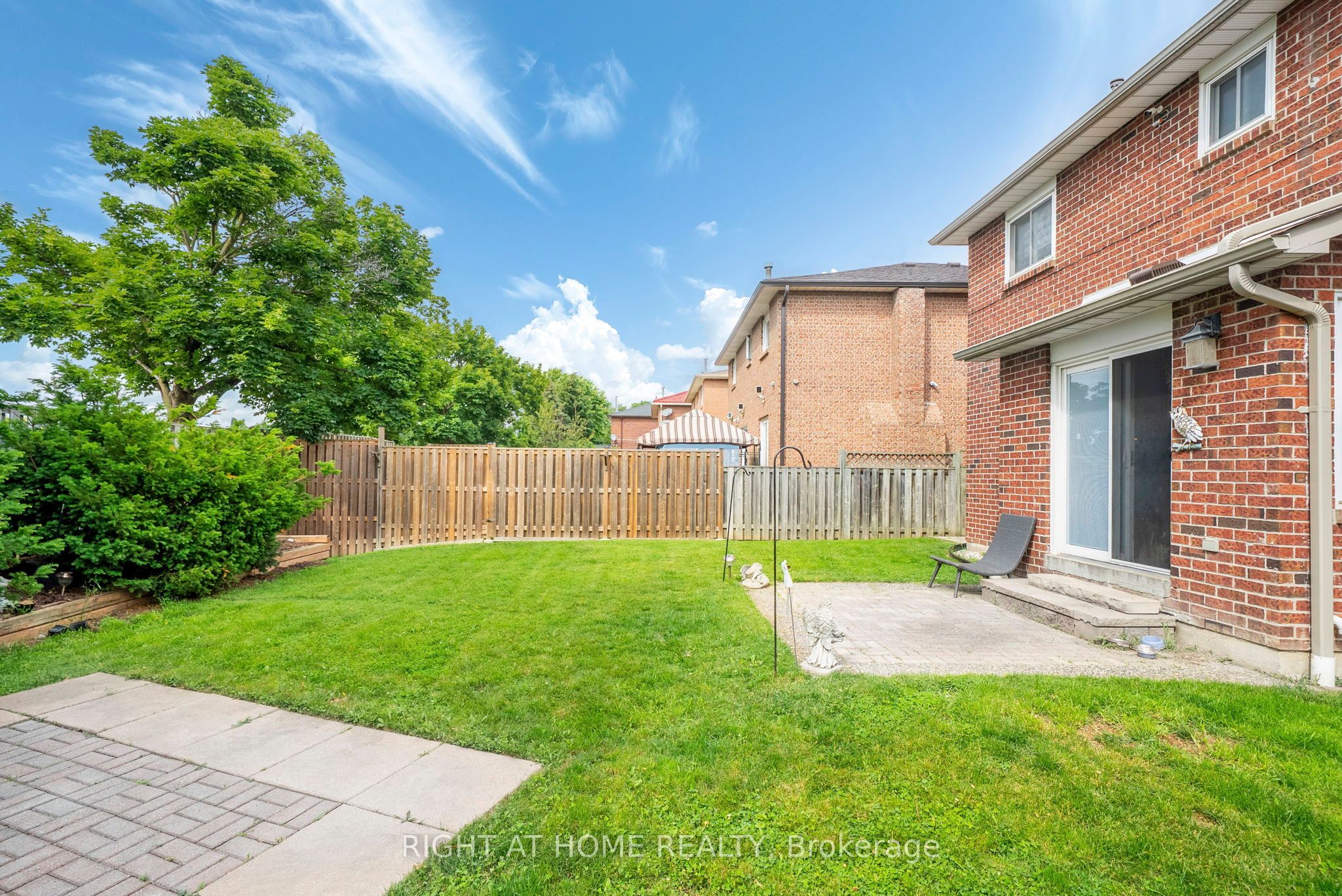 7 Polygon Court Property Photo 39
