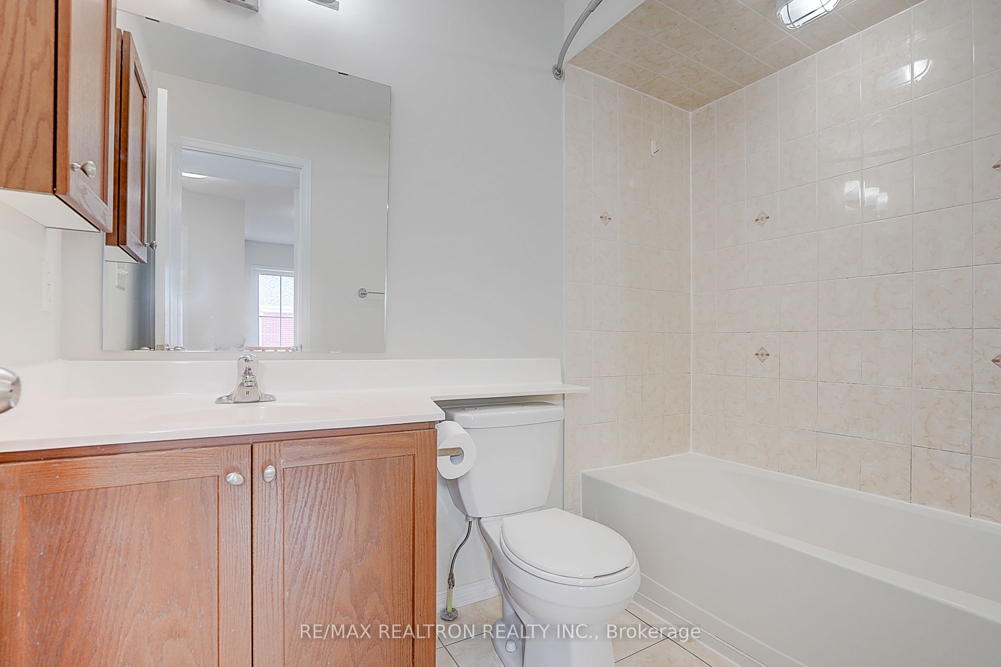 2492 Post Road 16 Property Photo 25