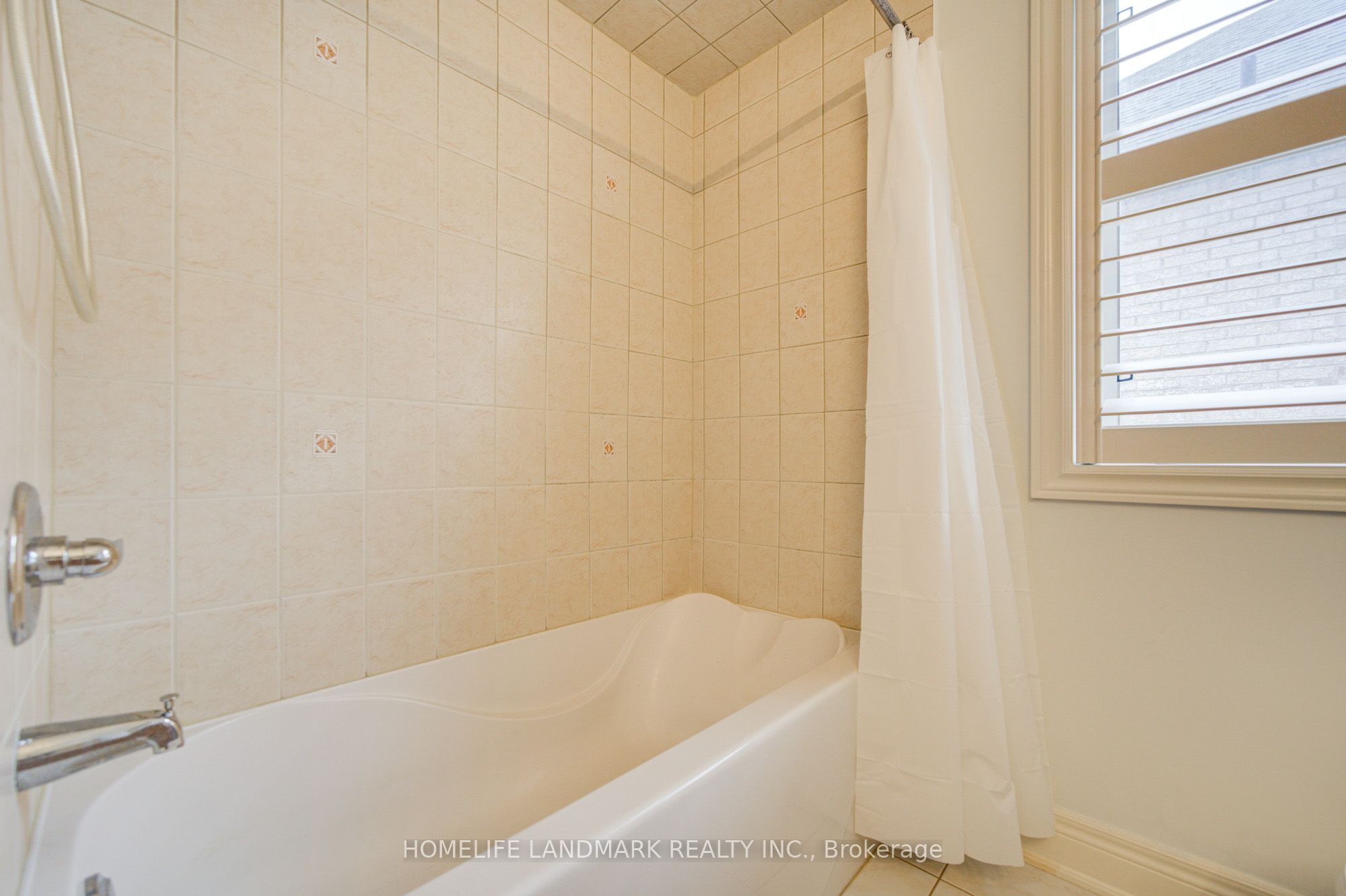 2323 Awenda Drive Property Photo 33