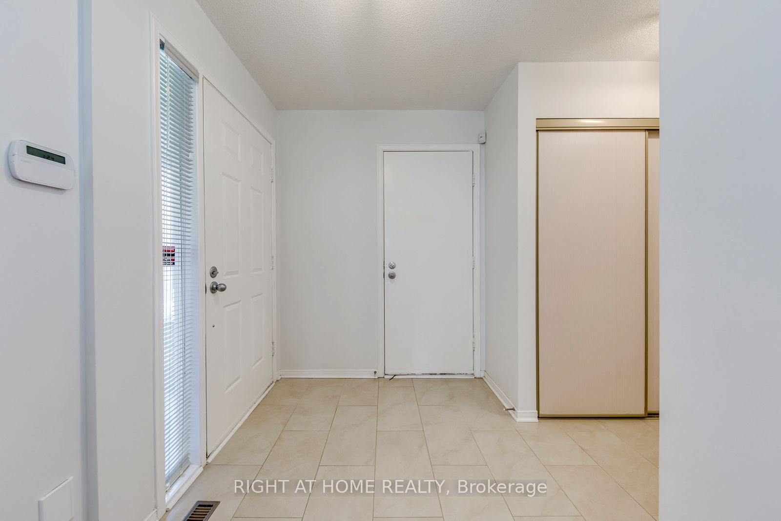 17 Nickel Crescent Property Photo 4
