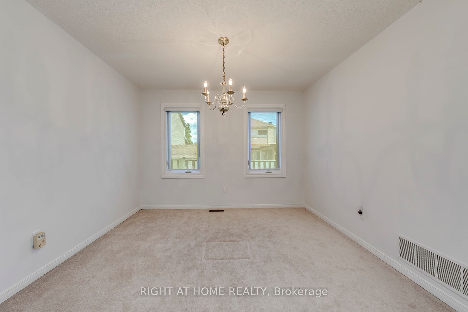 17 Nickel Crescent Property Photo 10