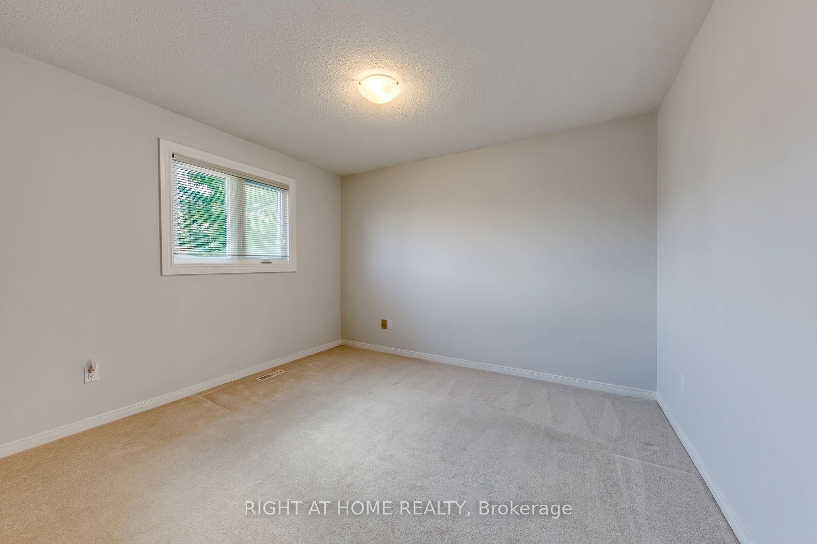 17 Nickel Crescent Property Photo 26