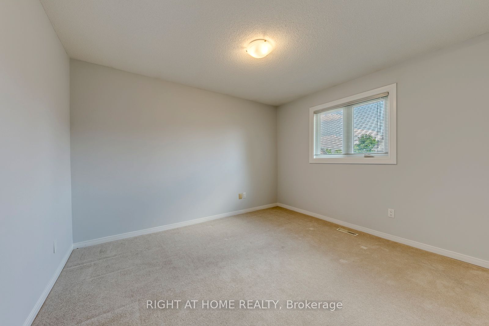 17 Nickel Crescent Property Photo 29